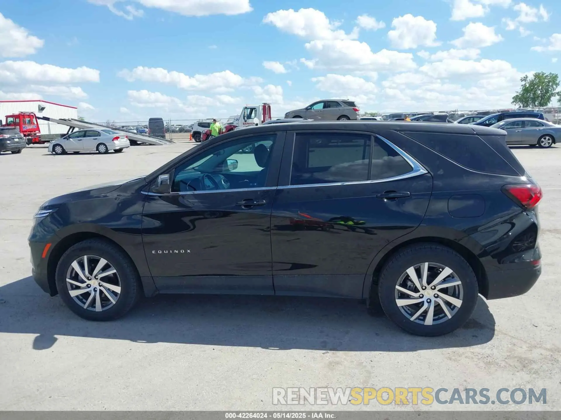 14 fotografías del automóvil dañado 3GNAXUEV4NL279174 CHEVROLET EQUINOX 2022