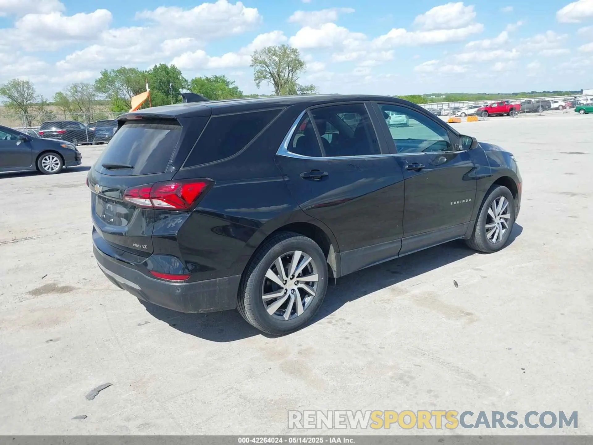 4 fotografías del automóvil dañado 3GNAXUEV4NL279174 CHEVROLET EQUINOX 2022