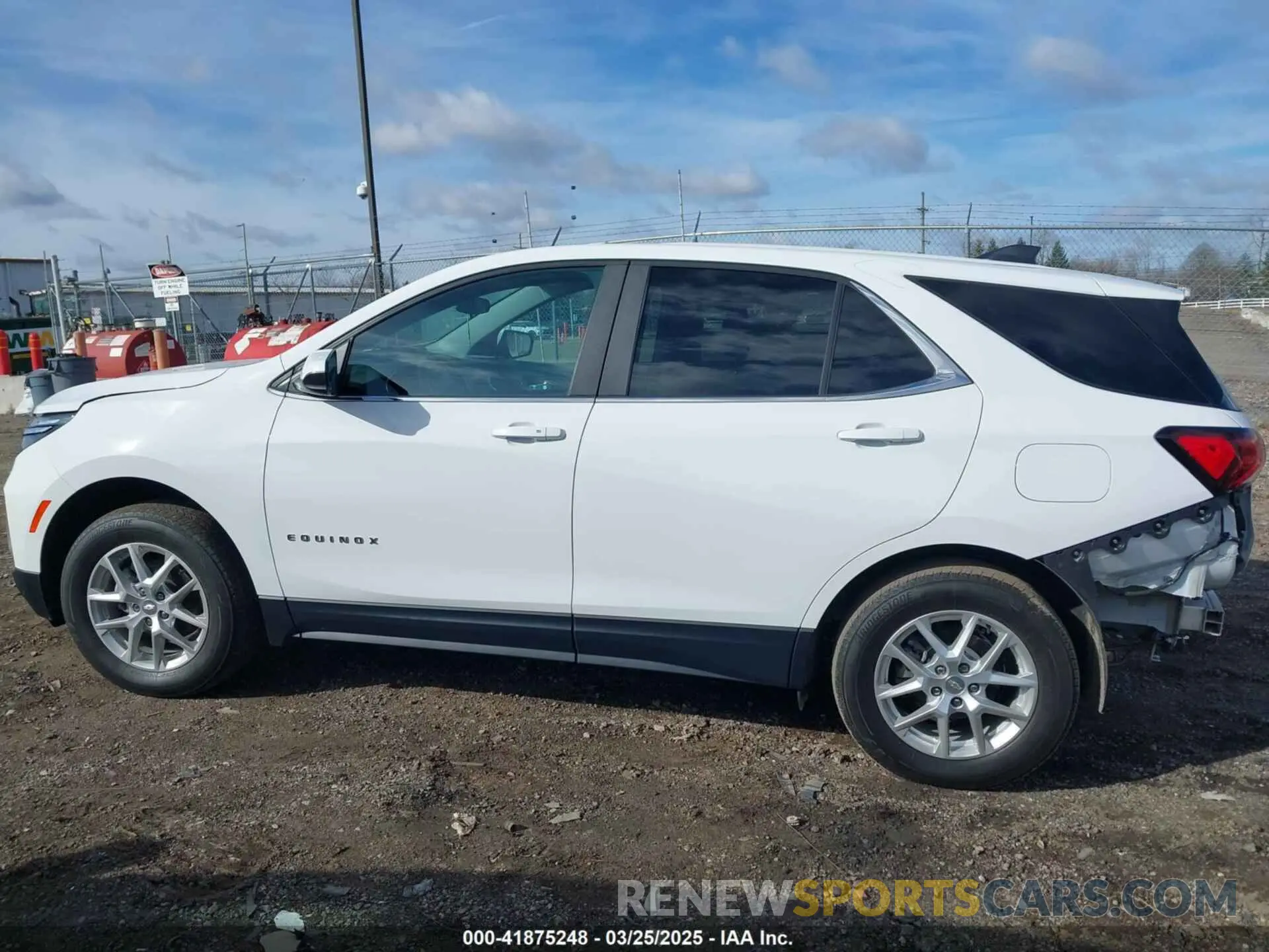 15 fotografías del automóvil dañado 3GNAXUEV5NL305278 CHEVROLET EQUINOX 2022