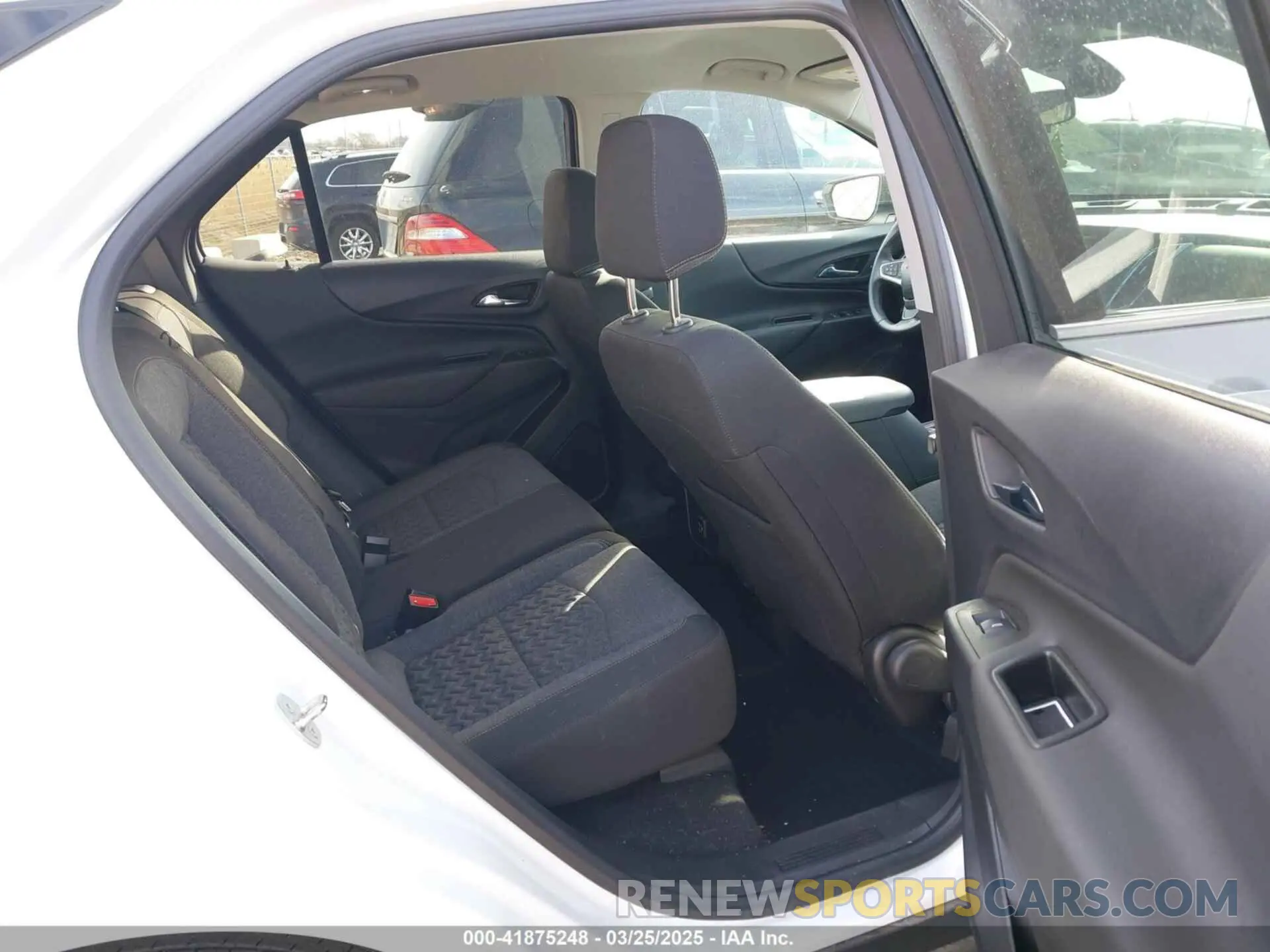 8 fotografías del automóvil dañado 3GNAXUEV5NL305278 CHEVROLET EQUINOX 2022