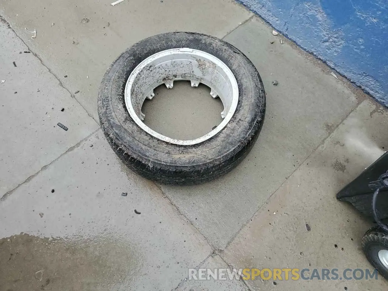 13 fotografías del automóvil dañado 3GNAXUEV5NS205638 CHEVROLET EQUINOX 2022