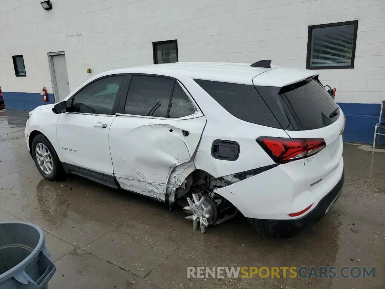 2 fotografías del automóvil dañado 3GNAXUEV5NS205638 CHEVROLET EQUINOX 2022