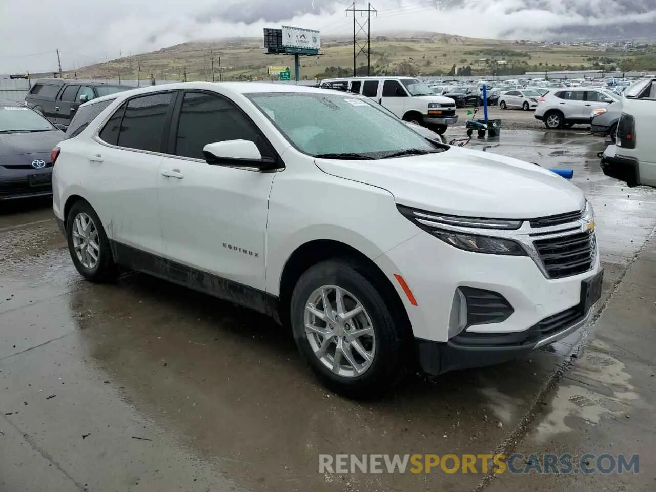 4 fotografías del automóvil dañado 3GNAXUEV5NS205638 CHEVROLET EQUINOX 2022
