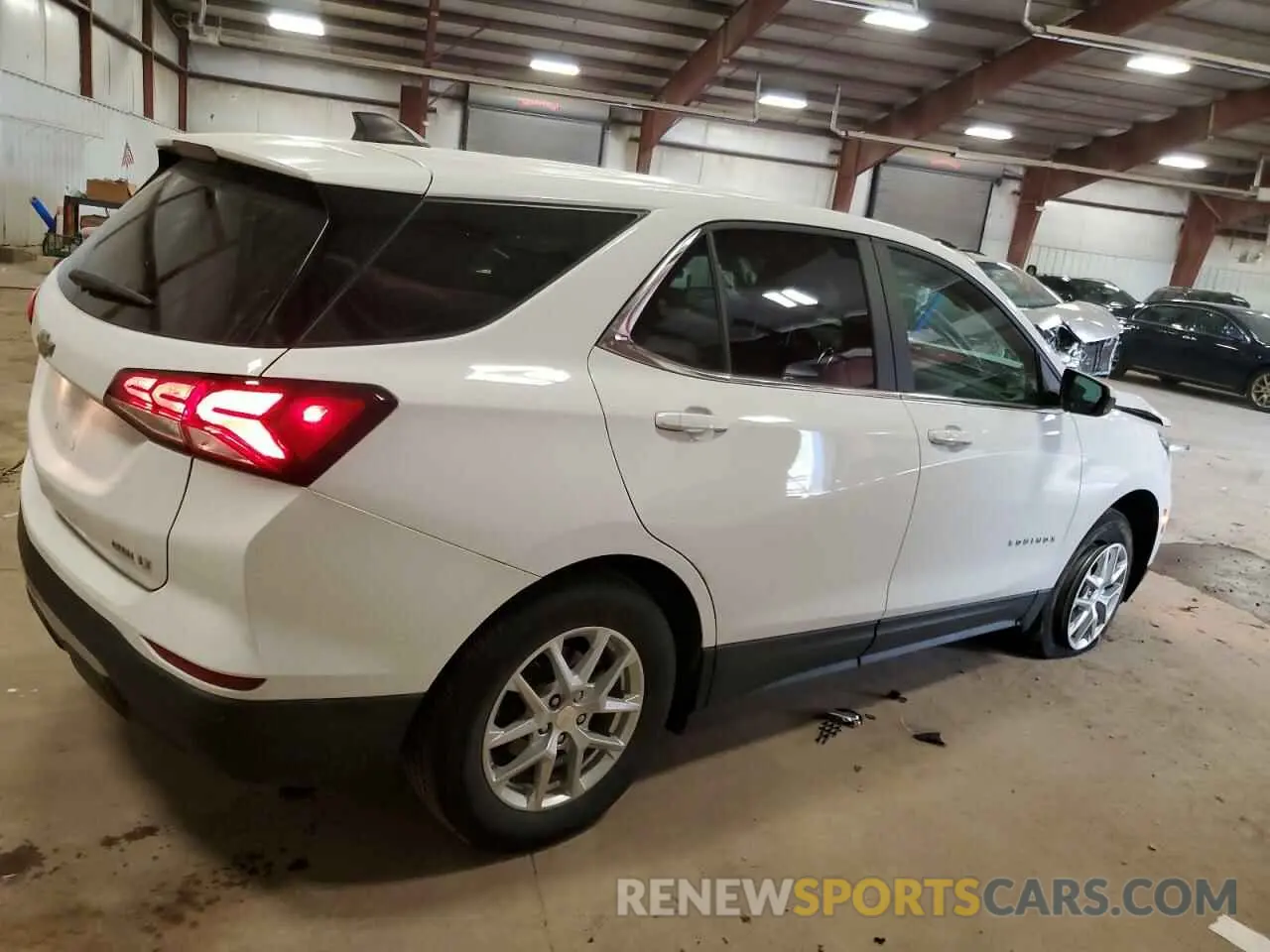 3 fotografías del automóvil dañado 3GNAXUEV8NL235100 CHEVROLET EQUINOX 2022