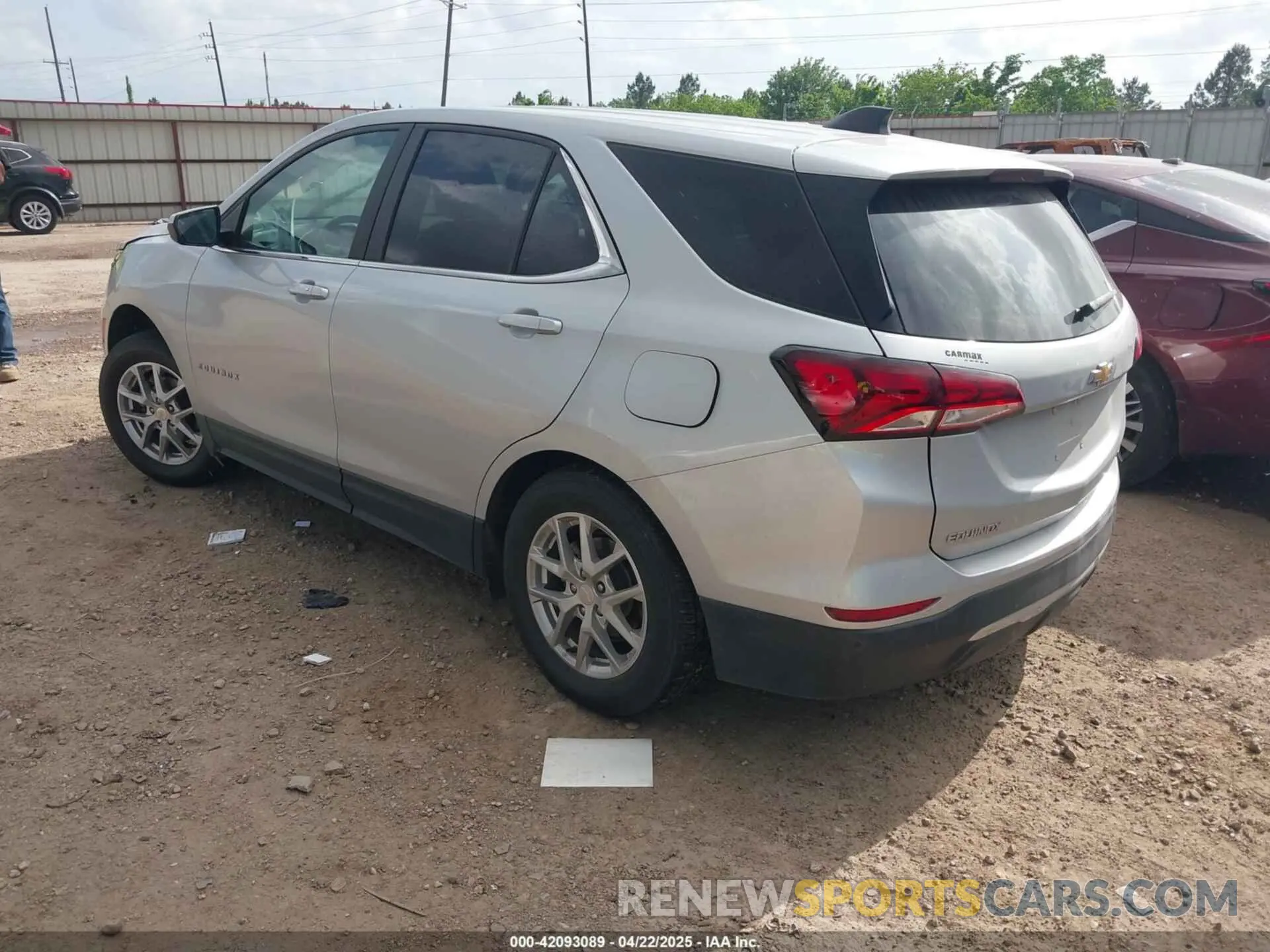 3 fotografías del automóvil dañado 3GNAXUEV8NL242161 CHEVROLET EQUINOX 2022