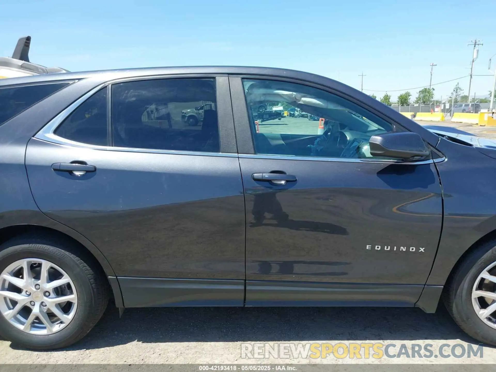13 fotografías del automóvil dañado 3GNAXUEV8NS182016 CHEVROLET EQUINOX 2022