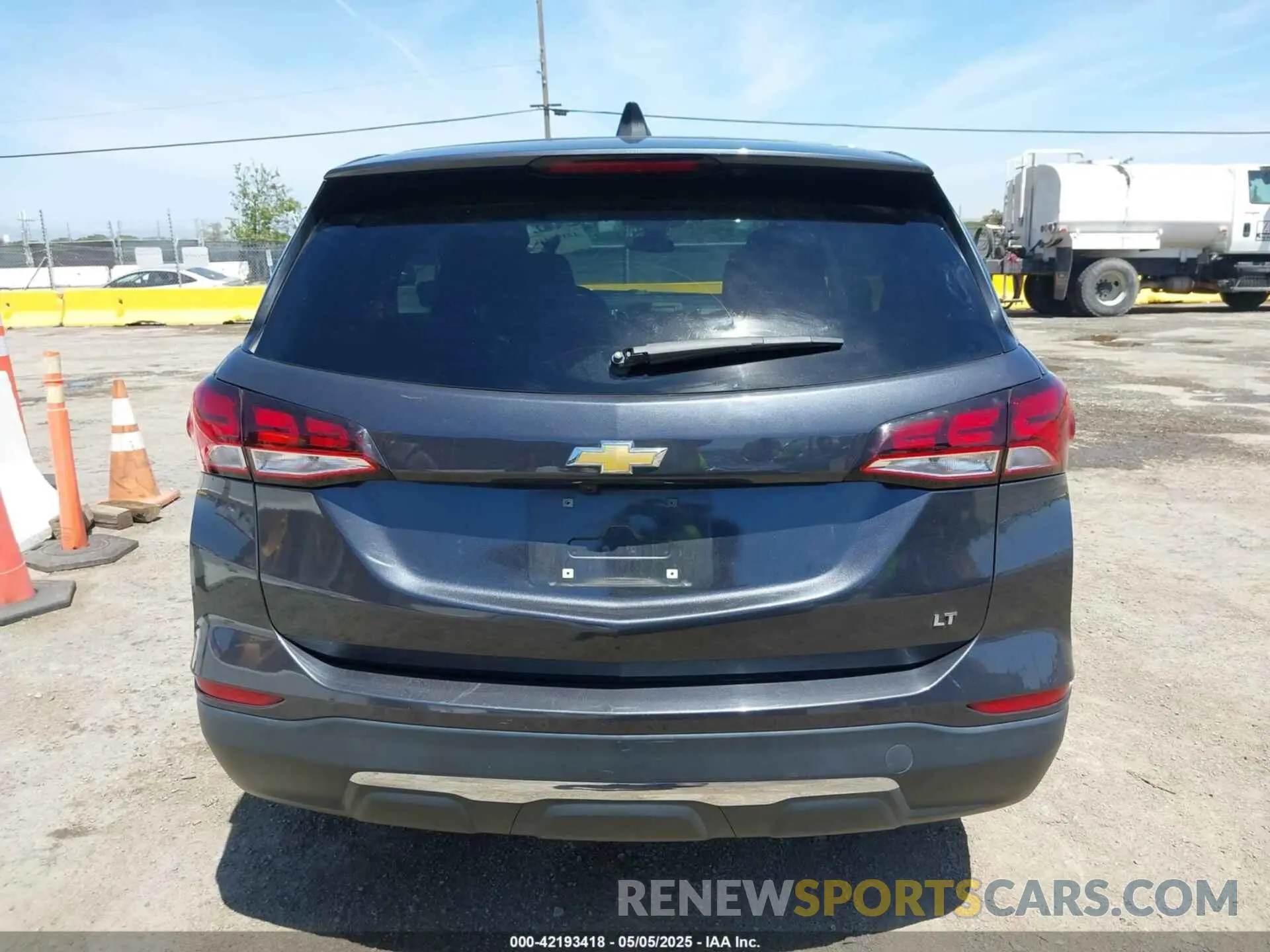 16 fotografías del automóvil dañado 3GNAXUEV8NS182016 CHEVROLET EQUINOX 2022