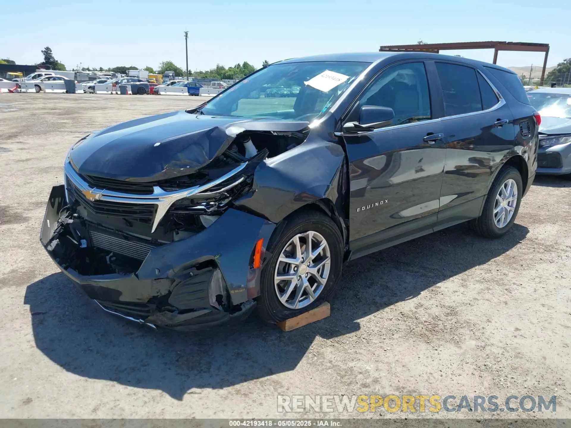 2 fotografías del automóvil dañado 3GNAXUEV8NS182016 CHEVROLET EQUINOX 2022