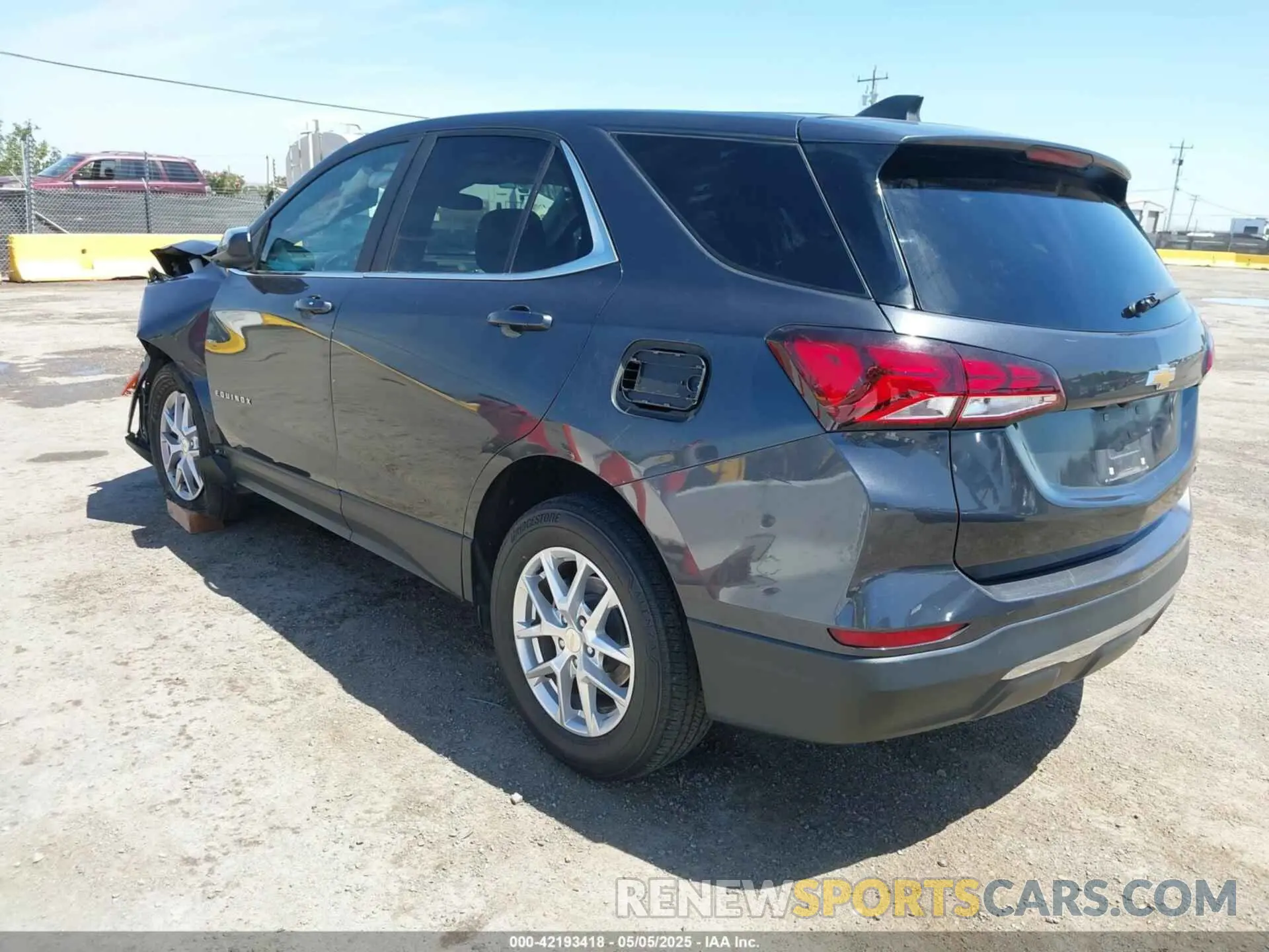 3 fotografías del automóvil dañado 3GNAXUEV8NS182016 CHEVROLET EQUINOX 2022