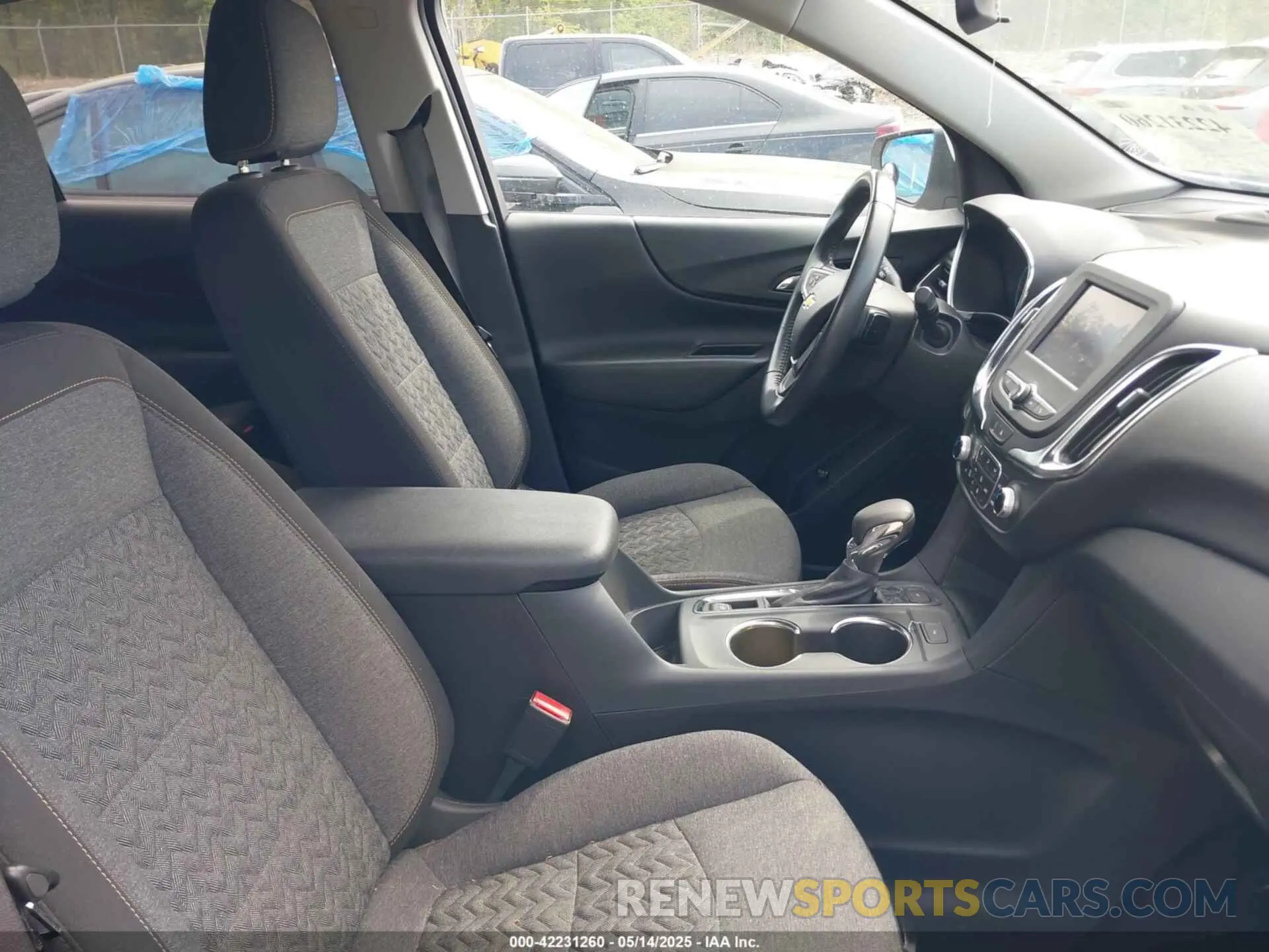 5 fotografías del automóvil dañado 3GNAXUEV9NL228902 CHEVROLET EQUINOX 2022