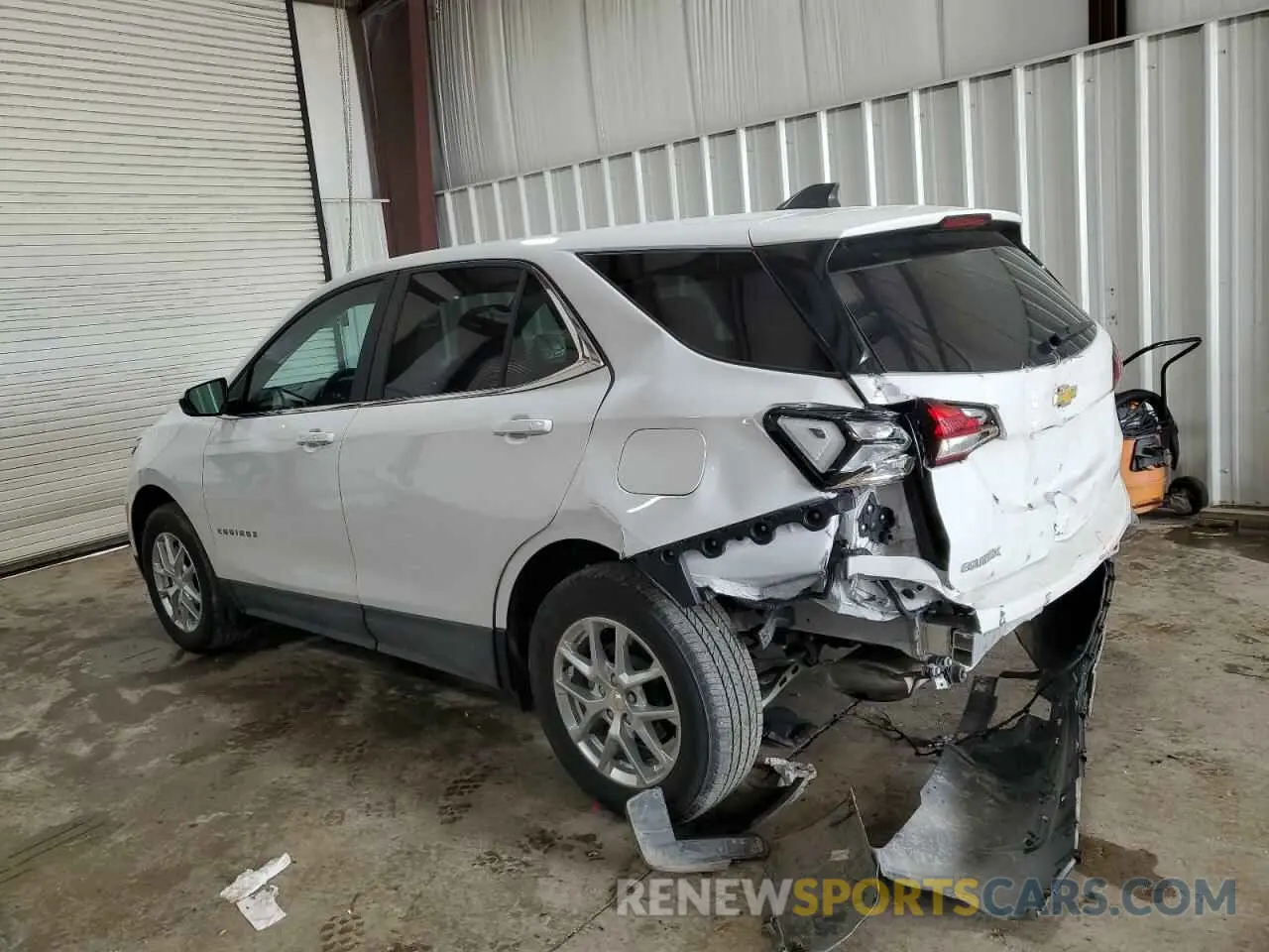 2 fotografías del automóvil dañado 3GNAXUEV9NL273998 CHEVROLET EQUINOX 2022
