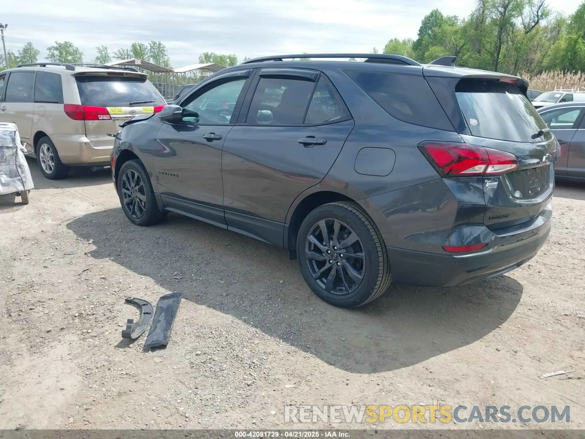 3 fotografías del automóvil dañado 3GNAXWEVXNS200513 CHEVROLET EQUINOX 2022