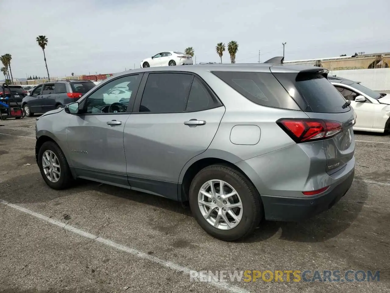 2 fotografías del automóvil dañado 3GNAXFEG1PL139728 CHEVROLET EQUINOX 2023