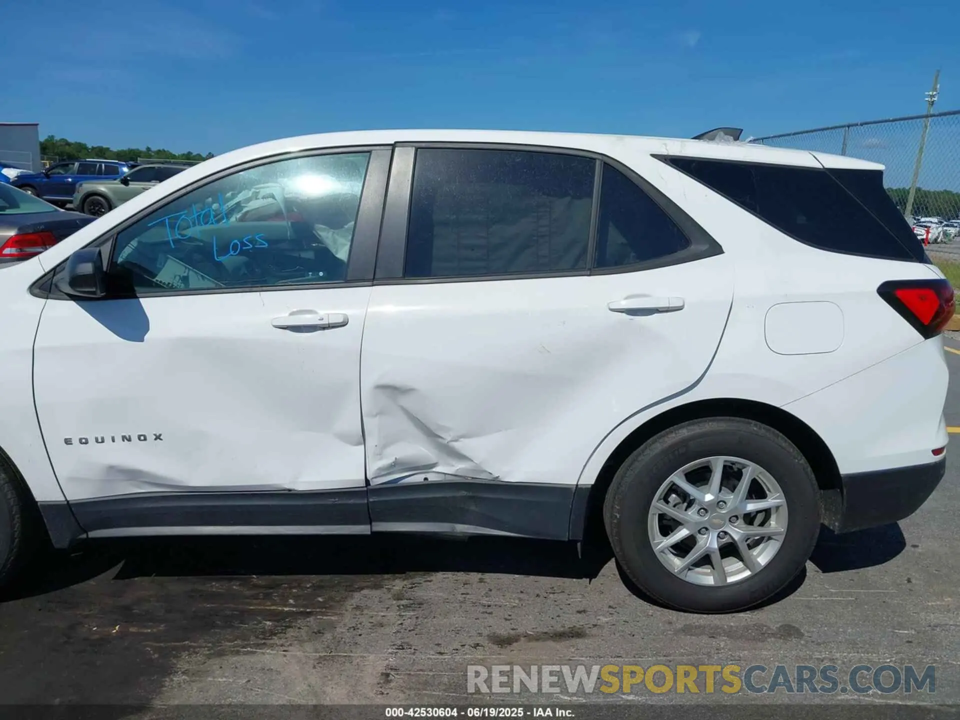 17 fotografías del automóvil dañado 3GNAXFEG6PL253871 CHEVROLET EQUINOX 2023