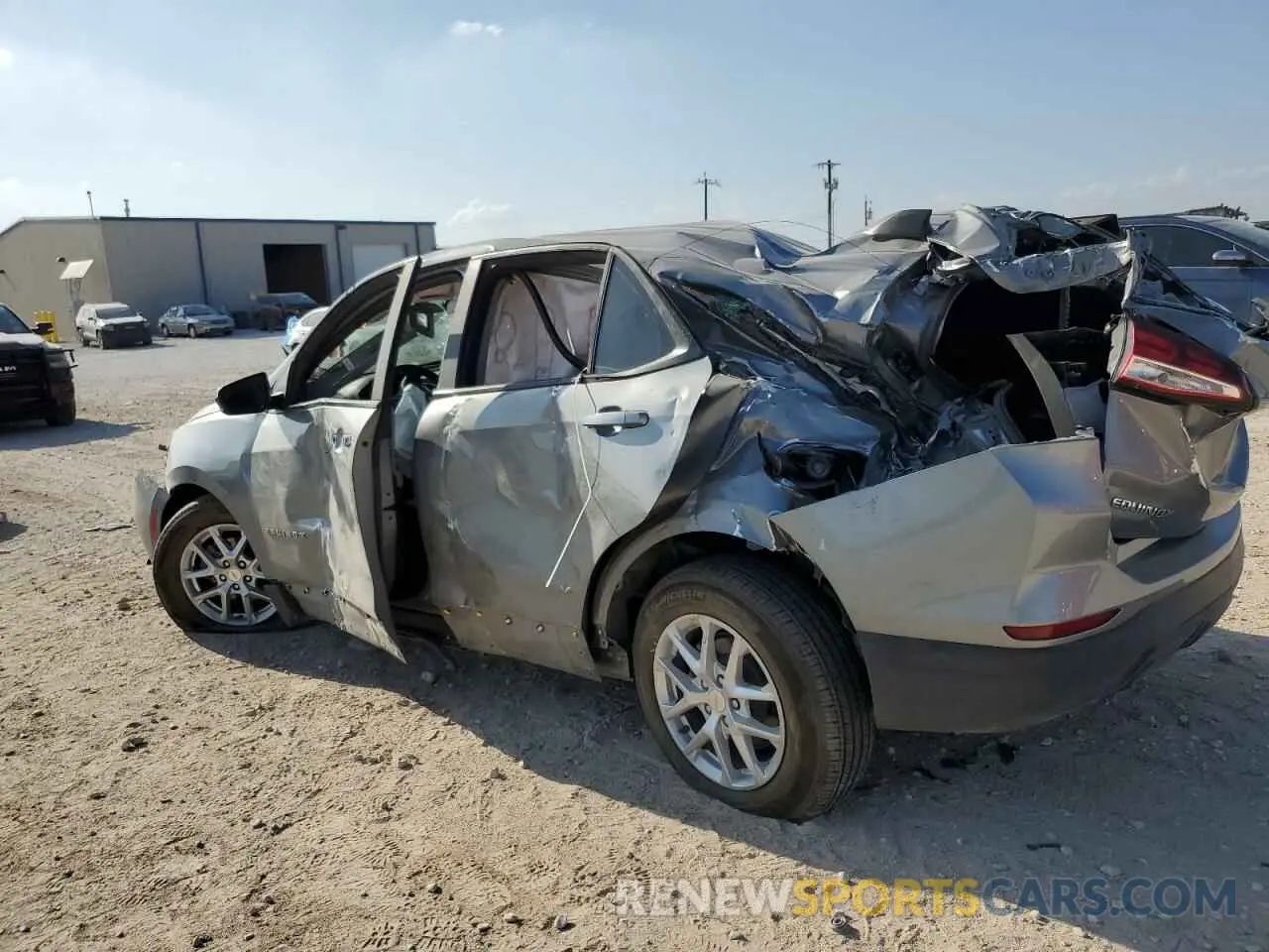 2 fotografías del automóvil dañado 3GNAXHEG0PL128747 CHEVROLET EQUINOX 2023