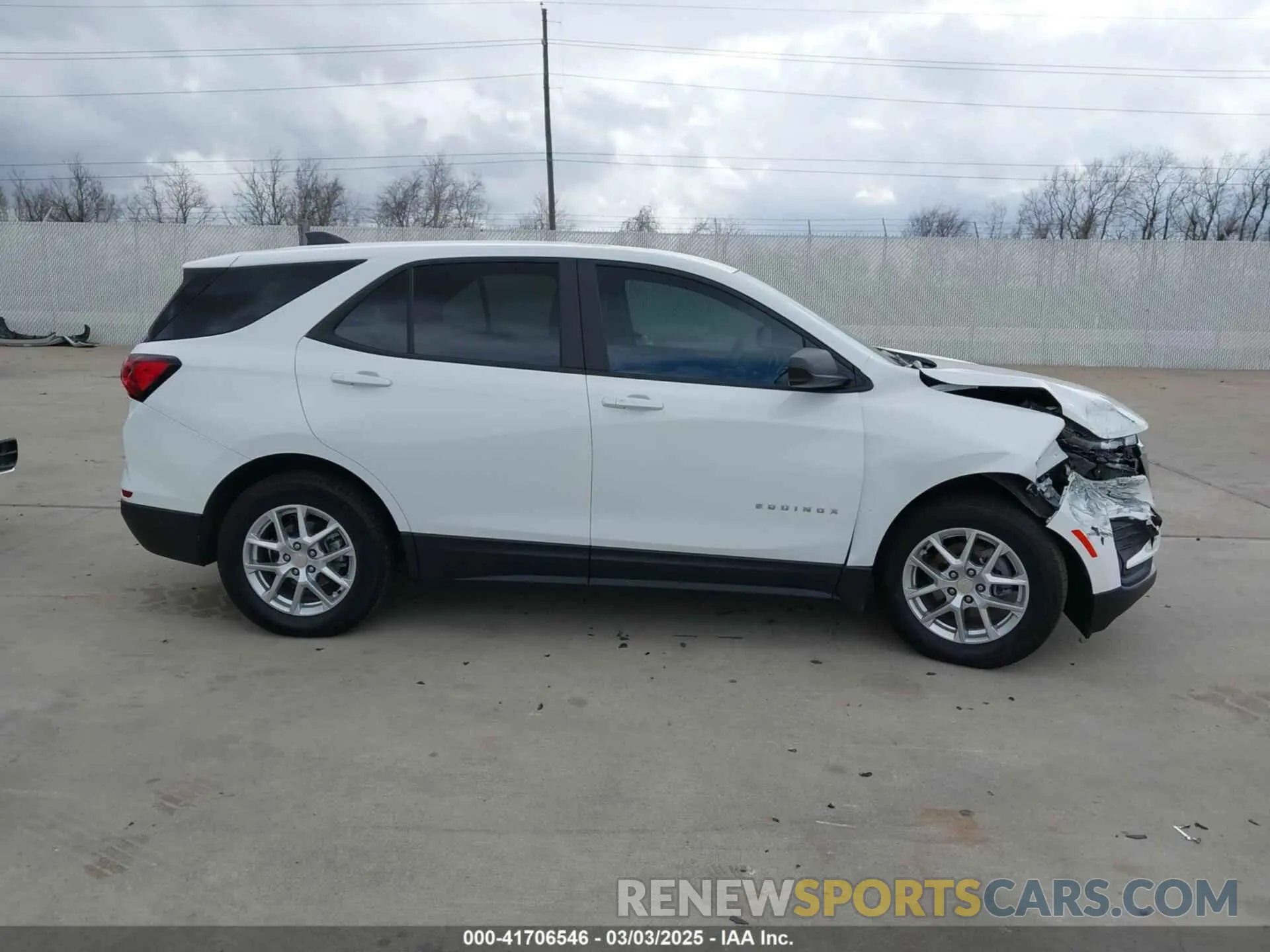 13 fotografías del automóvil dañado 3GNAXHEG0PL168018 CHEVROLET EQUINOX 2023