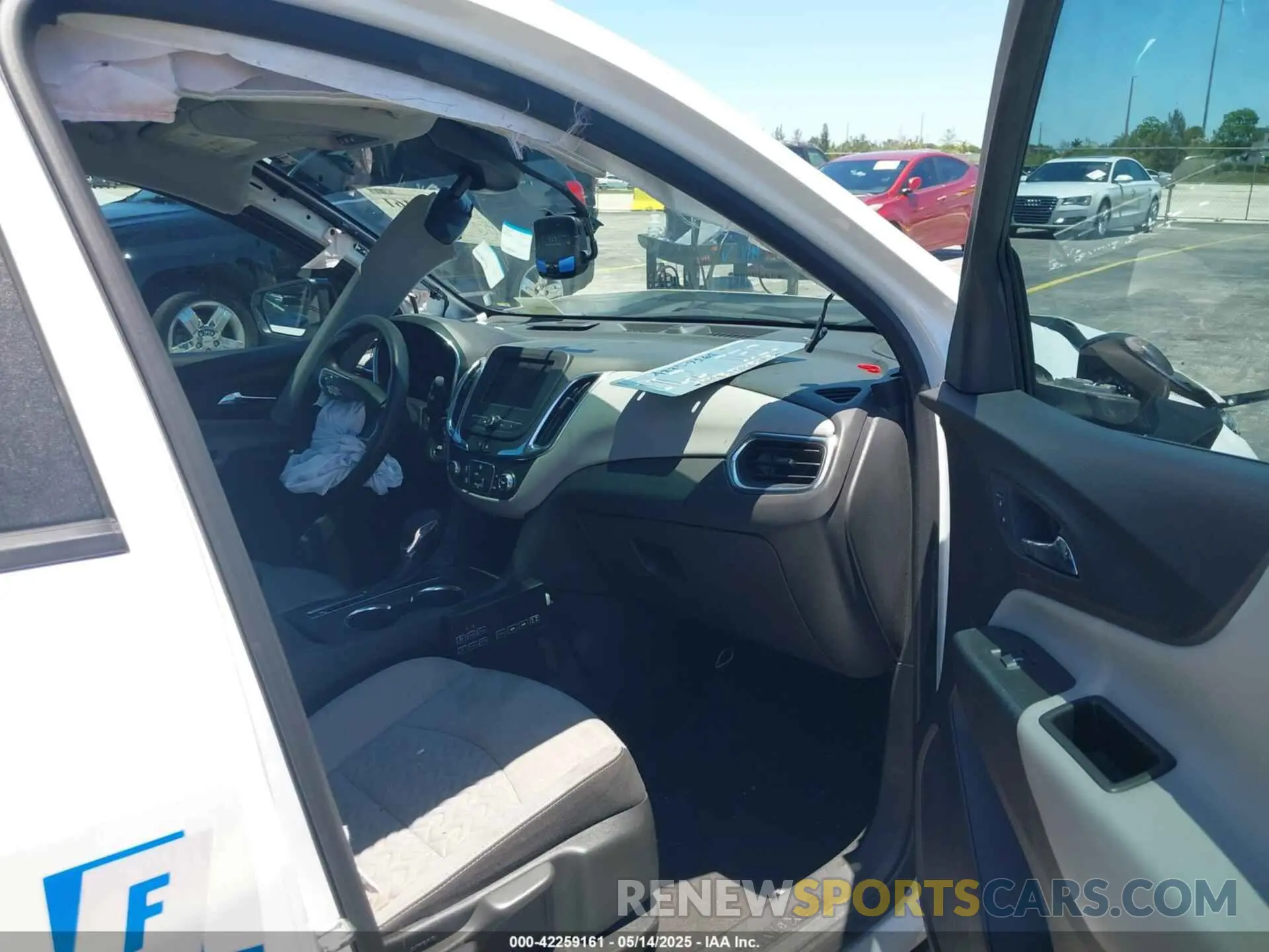 5 fotografías del automóvil dañado 3GNAXHEG1PL225603 CHEVROLET EQUINOX 2023