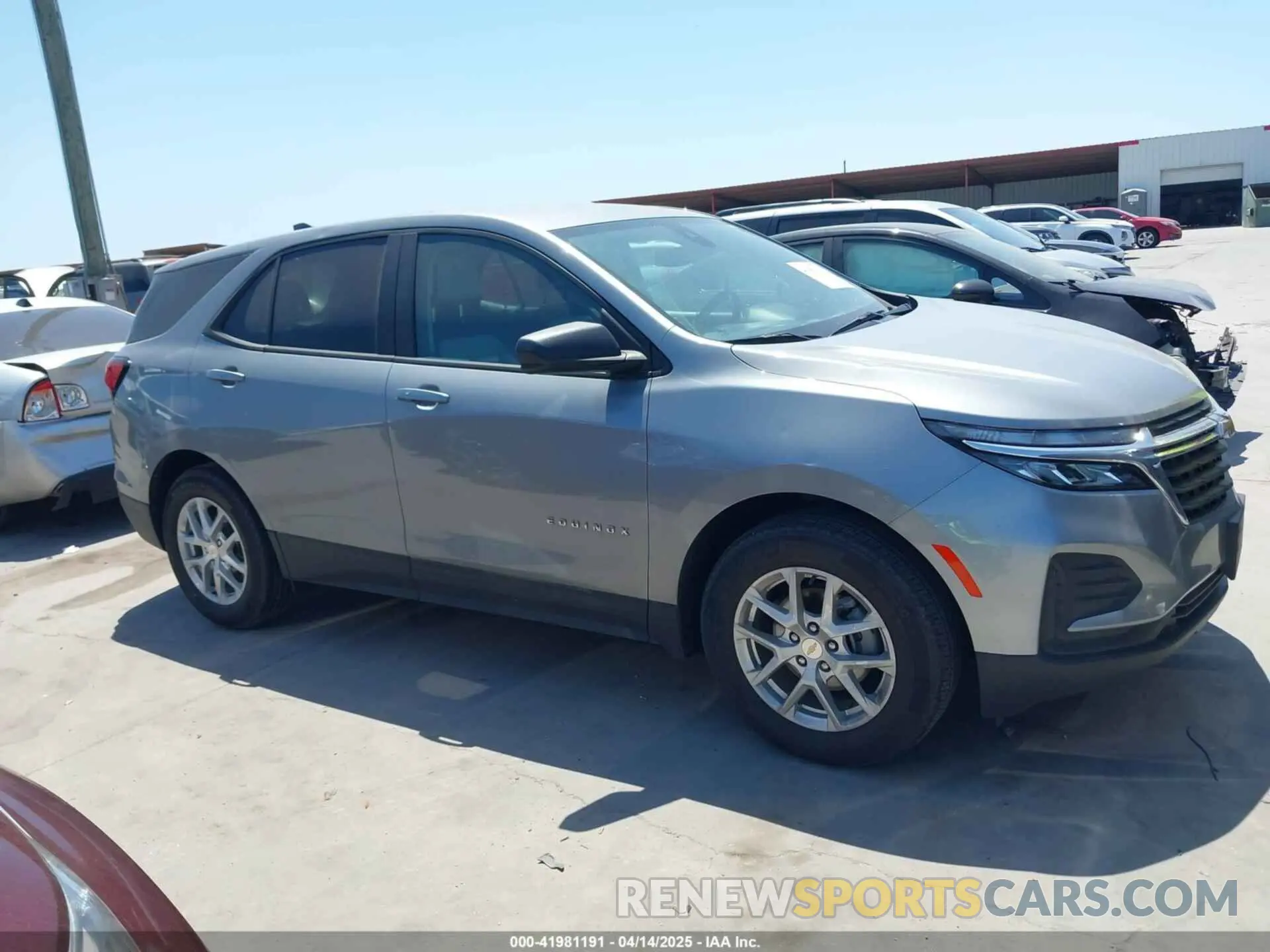 13 fotografías del automóvil dañado 3GNAXHEG2PL121394 CHEVROLET EQUINOX 2023