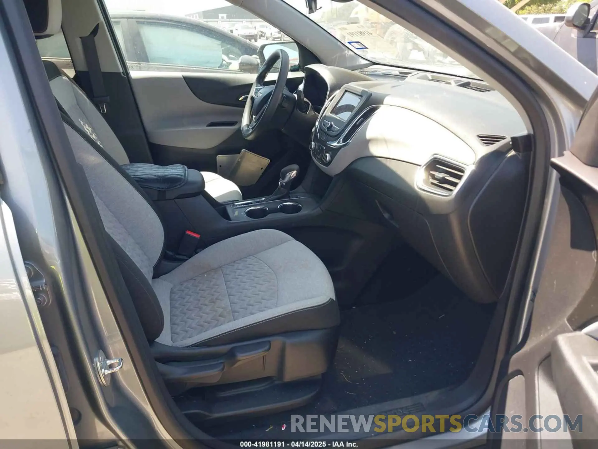 5 fotografías del automóvil dañado 3GNAXHEG2PL121394 CHEVROLET EQUINOX 2023