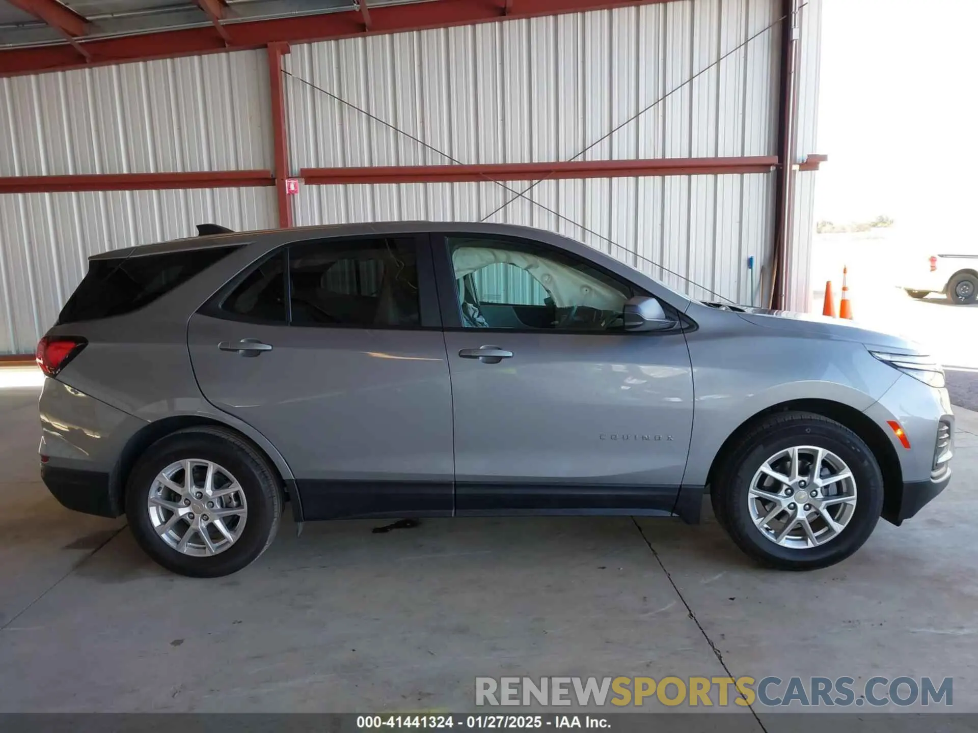 13 fotografías del automóvil dañado 3GNAXHEG2PL159109 CHEVROLET EQUINOX 2023