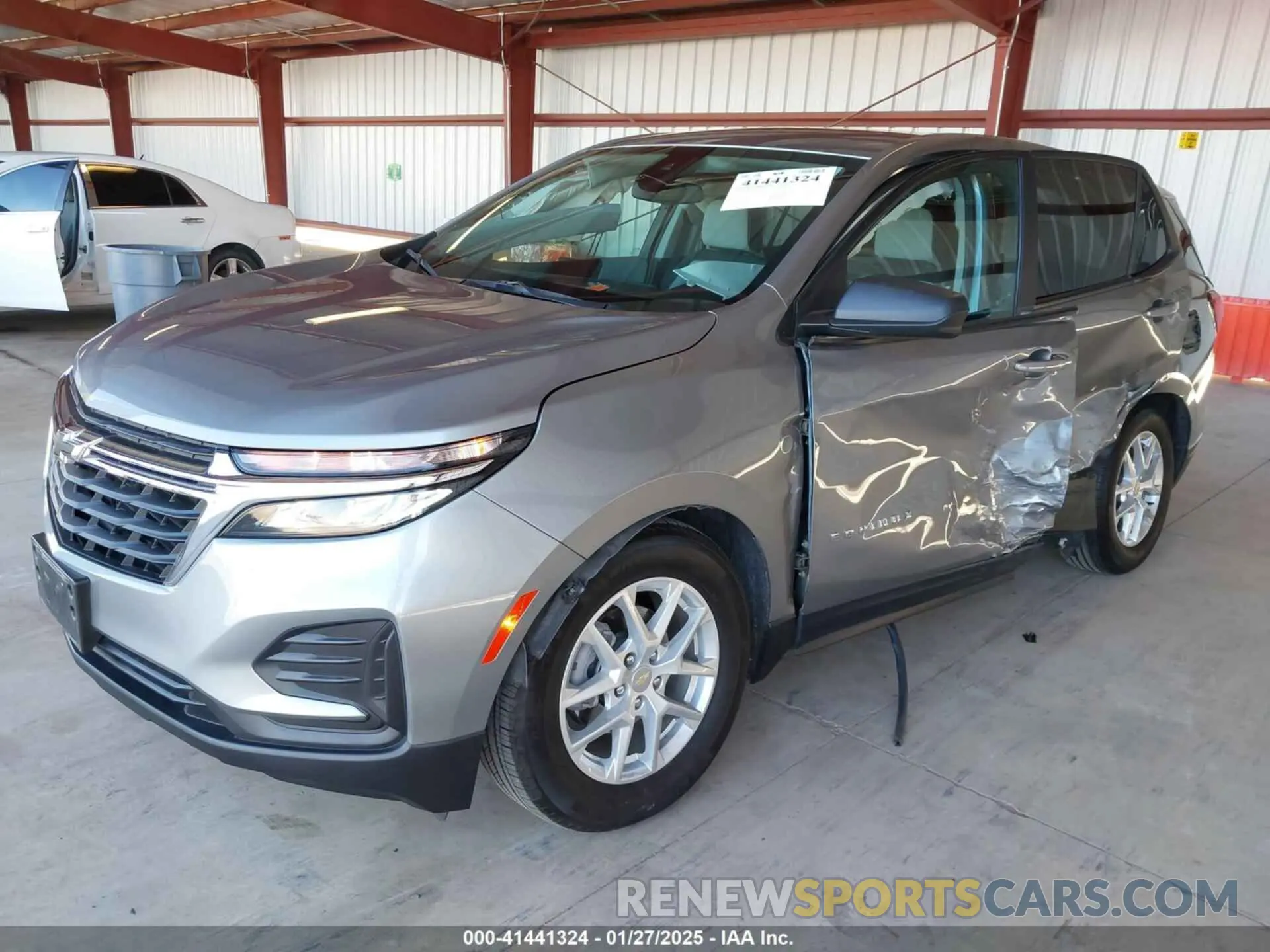 2 fotografías del automóvil dañado 3GNAXHEG2PL159109 CHEVROLET EQUINOX 2023