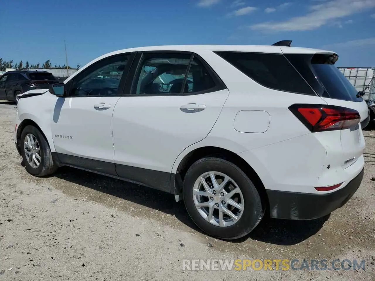 2 fotografías del automóvil dañado 3GNAXHEG2PL251207 CHEVROLET EQUINOX 2023