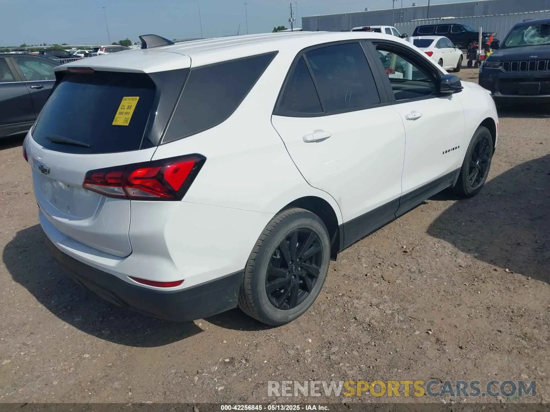 4 fotografías del automóvil dañado 3GNAXHEG4PL184786 CHEVROLET EQUINOX 2023
