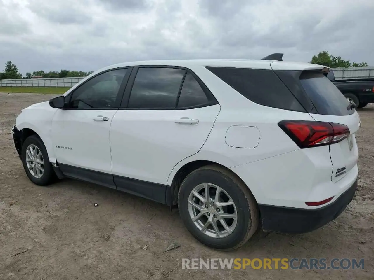 2 fotografías del automóvil dañado 3GNAXHEG5PL163588 CHEVROLET EQUINOX 2023