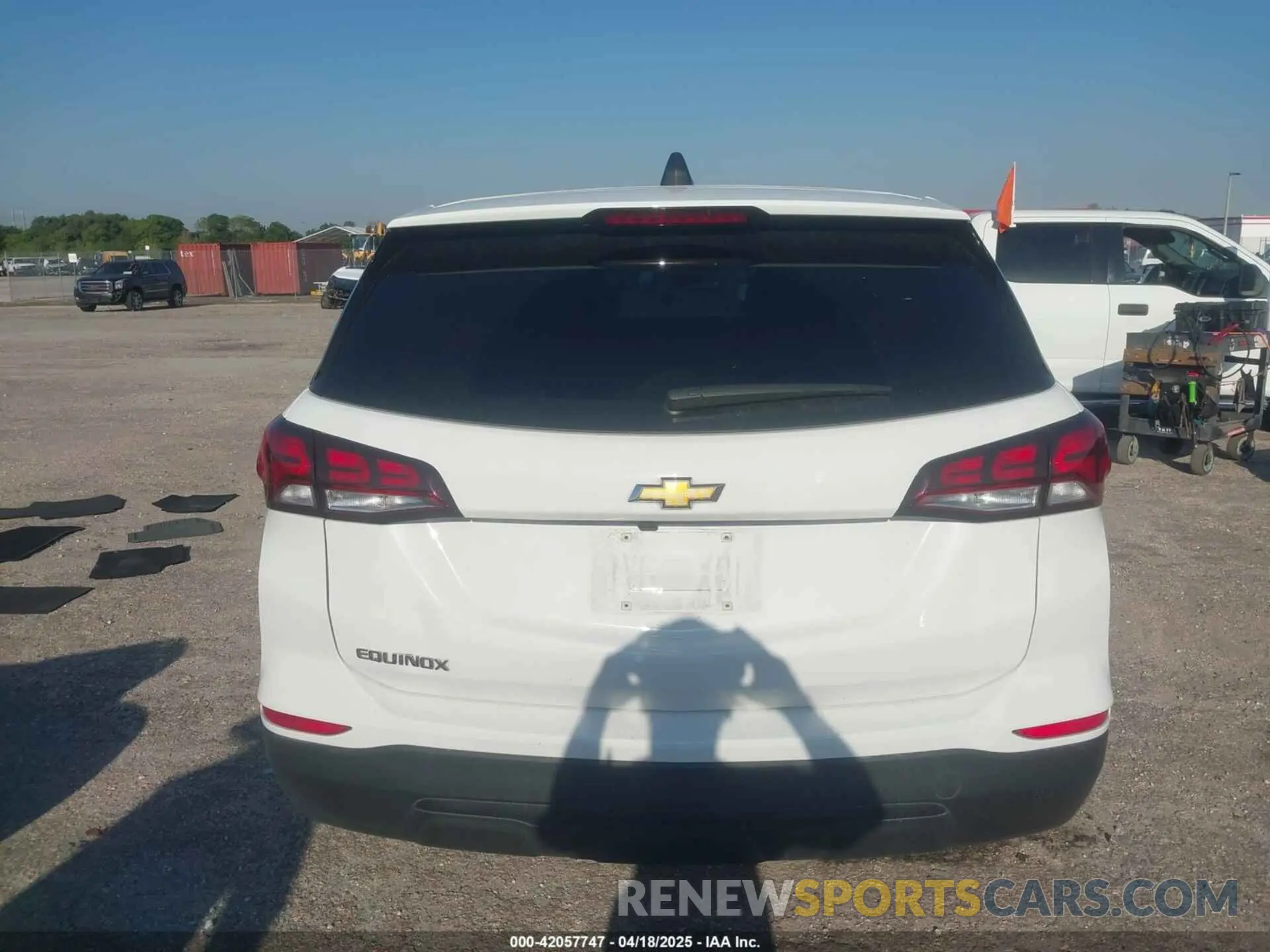 17 fotografías del automóvil dañado 3GNAXHEG5PL273072 CHEVROLET EQUINOX 2023