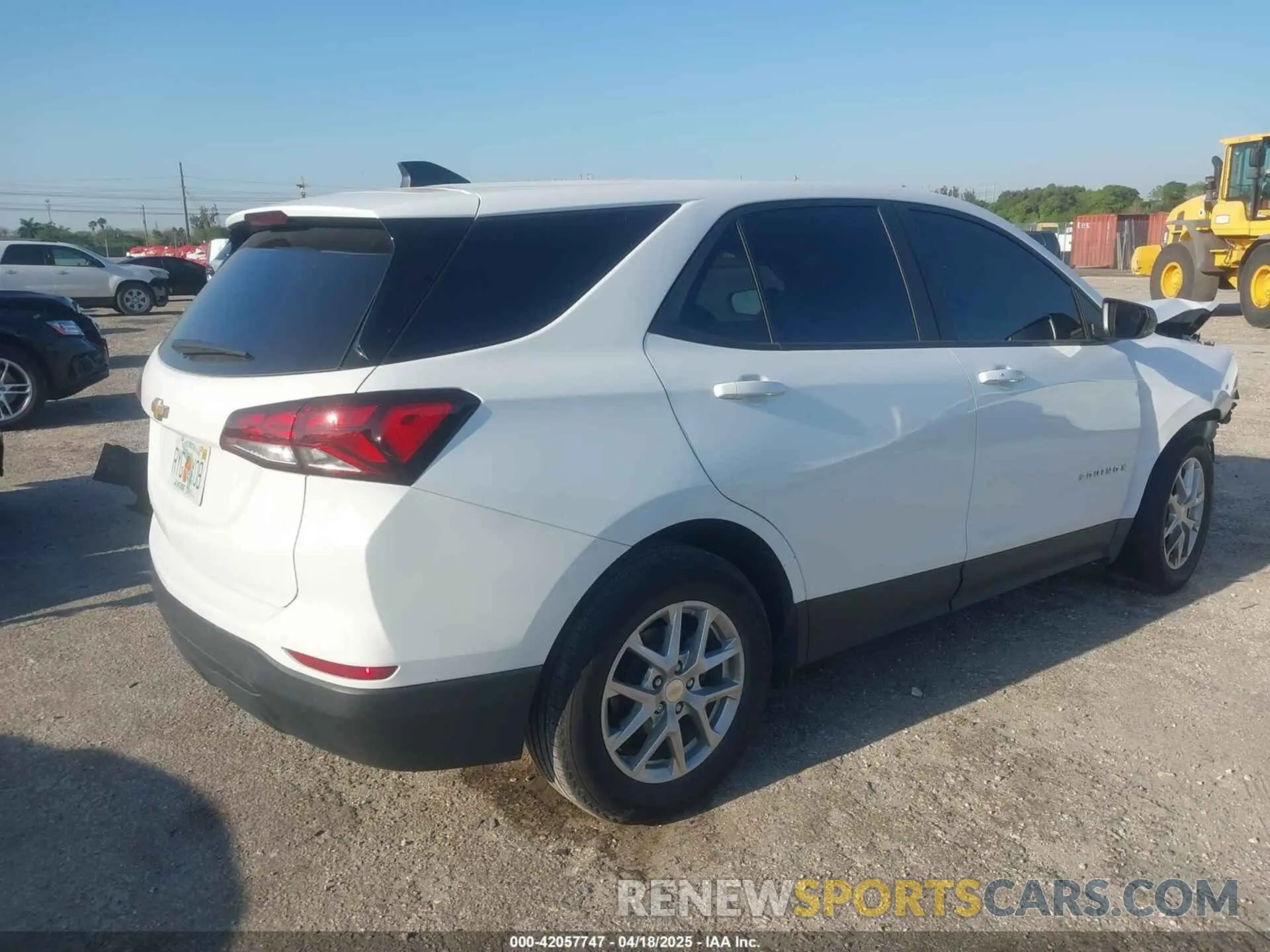 4 fotografías del automóvil dañado 3GNAXHEG5PL273072 CHEVROLET EQUINOX 2023