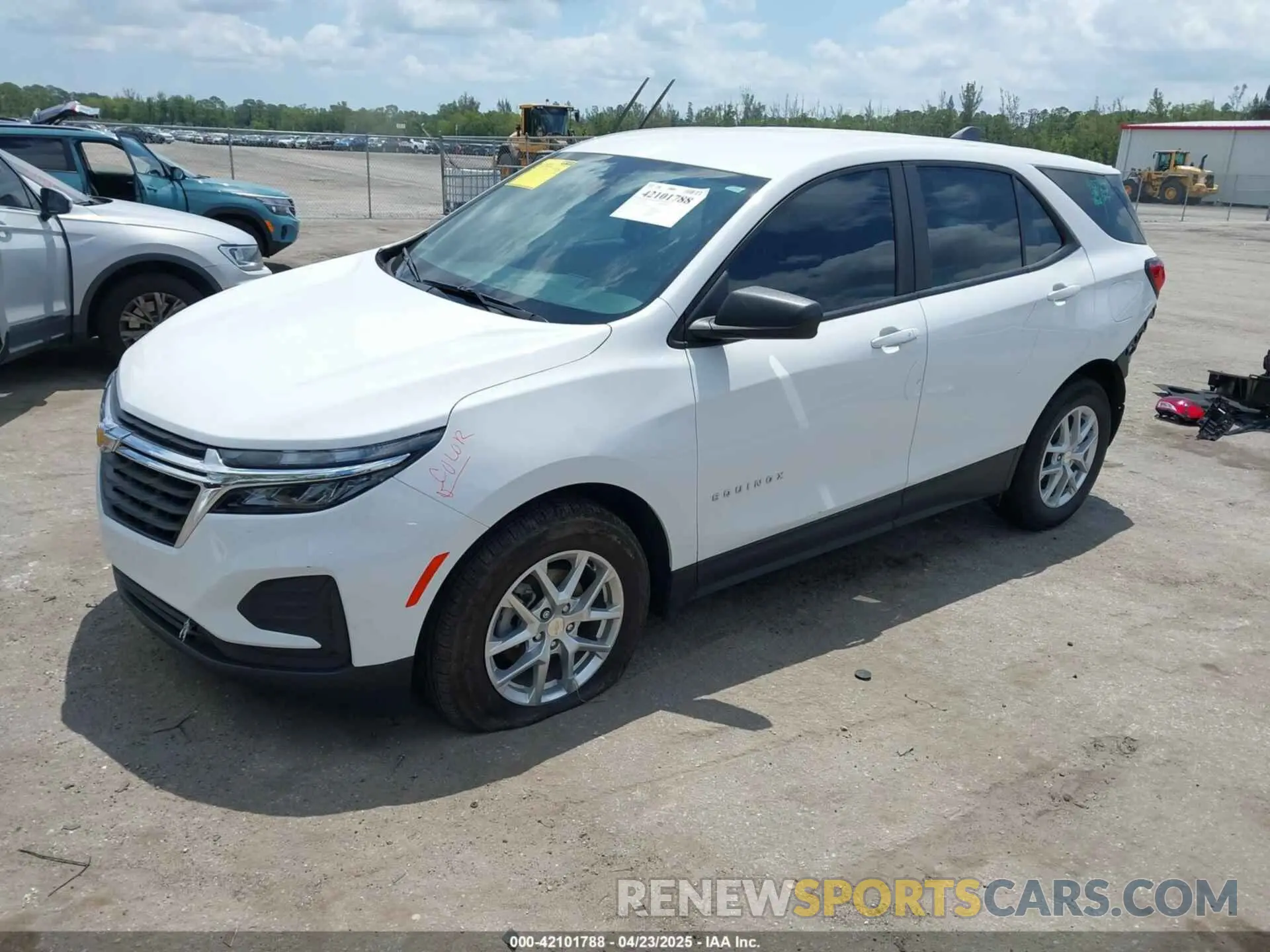 2 fotografías del automóvil dañado 3GNAXHEG7PL117017 CHEVROLET EQUINOX 2023