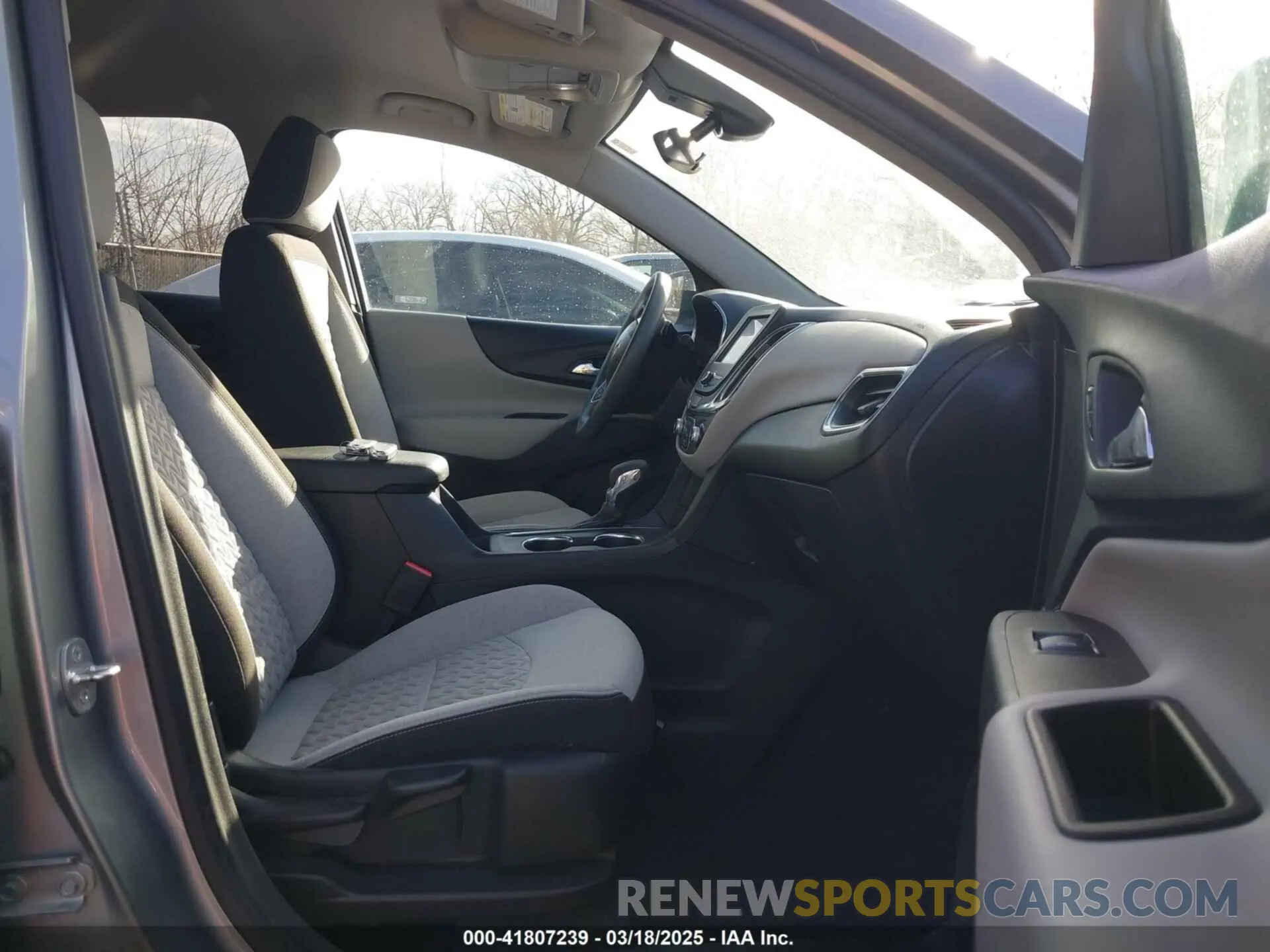 5 fotografías del automóvil dañado 3GNAXHEG7PL128521 CHEVROLET EQUINOX 2023