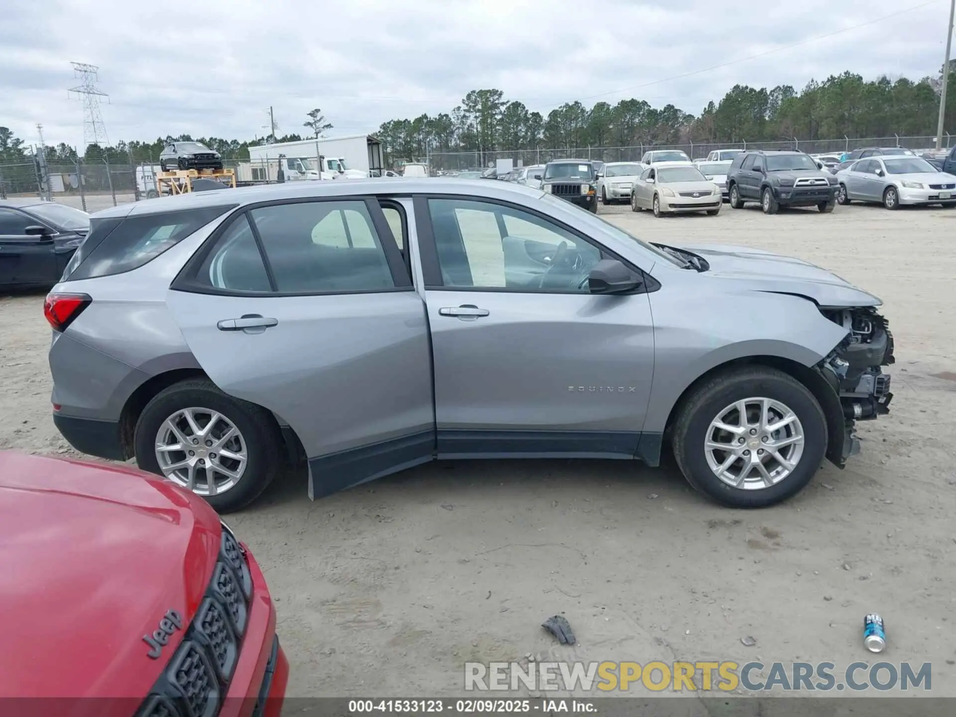 14 fotografías del automóvil dañado 3GNAXHEG8PL212556 CHEVROLET EQUINOX 2023