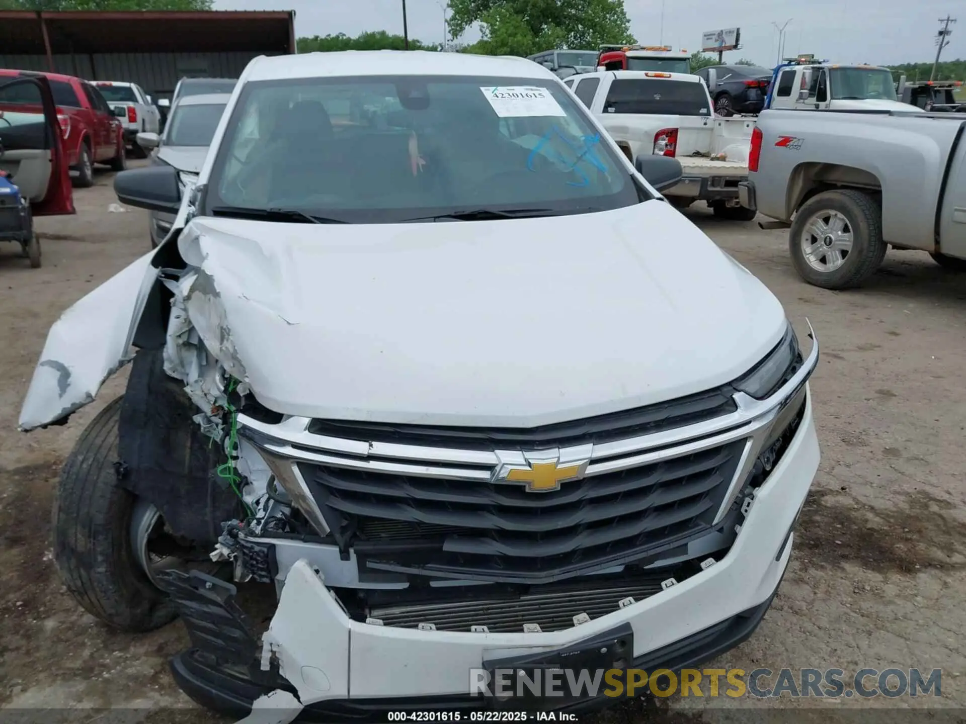 12 fotografías del automóvil dañado 3GNAXHEG9PL178112 CHEVROLET EQUINOX 2023