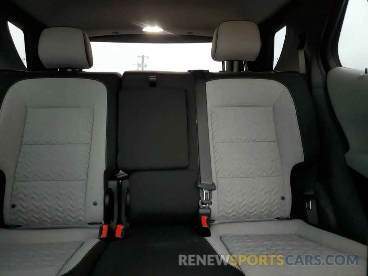 10 fotografías del automóvil dañado 3GNAXHEG9PL200352 CHEVROLET EQUINOX 2023