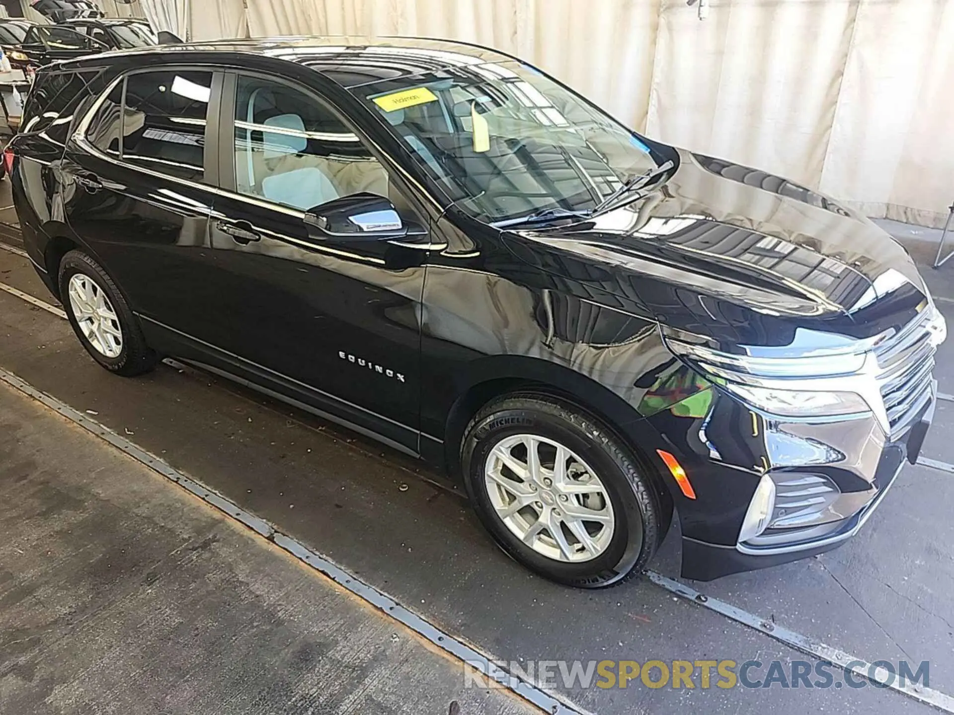 2 fotografías del automóvil dañado 3GNAXJEG1PL118221 CHEVROLET EQUINOX 2023