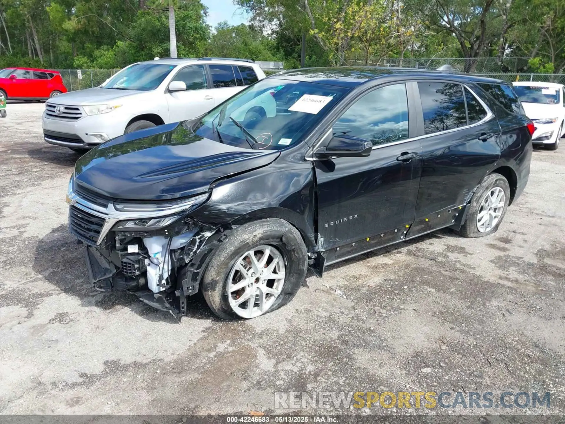 2 fotografías del automóvil dañado 3GNAXKEG0PL185768 CHEVROLET EQUINOX 2023