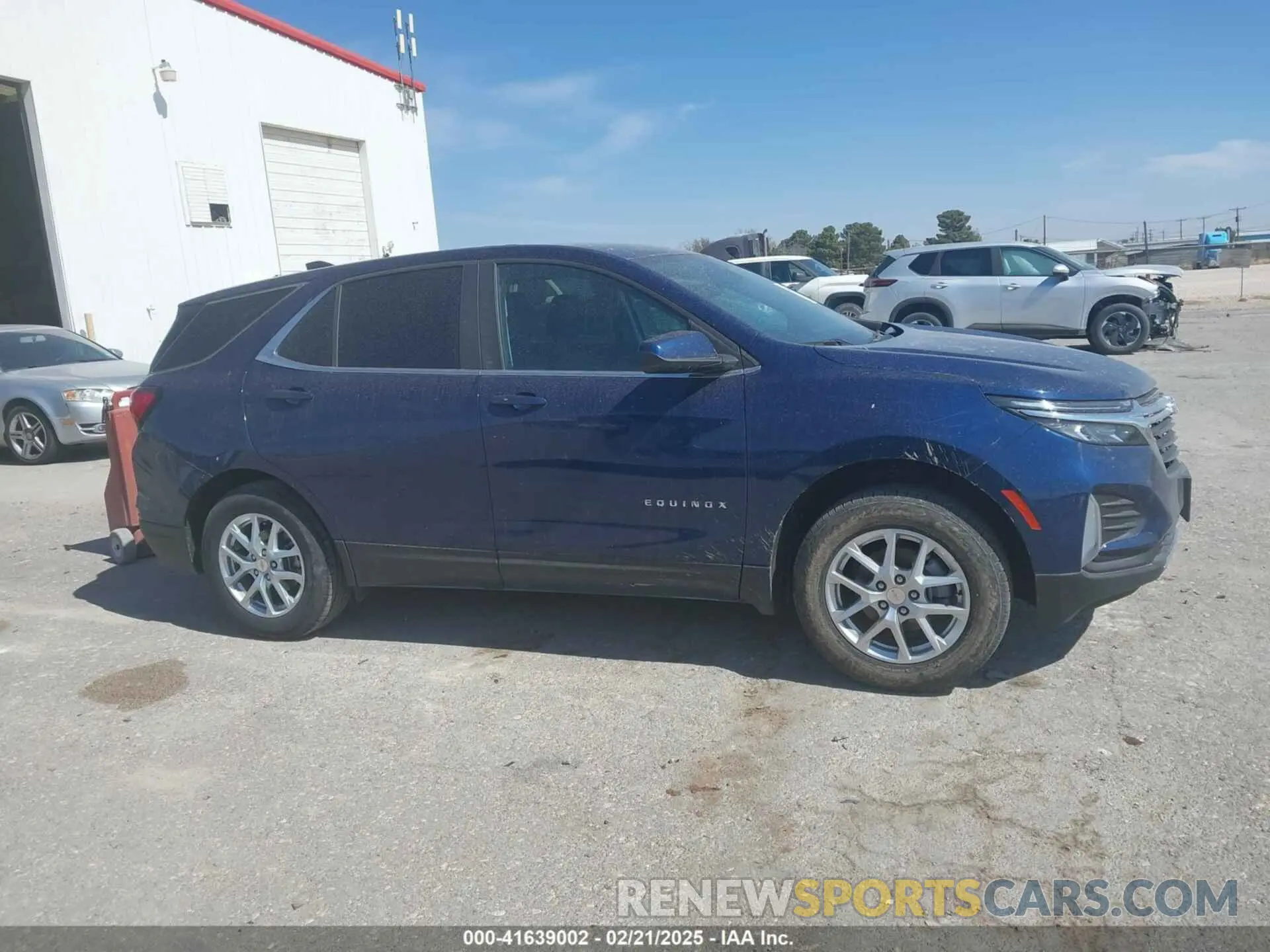 13 fotografías del automóvil dañado 3GNAXKEG0PL193028 CHEVROLET EQUINOX 2023