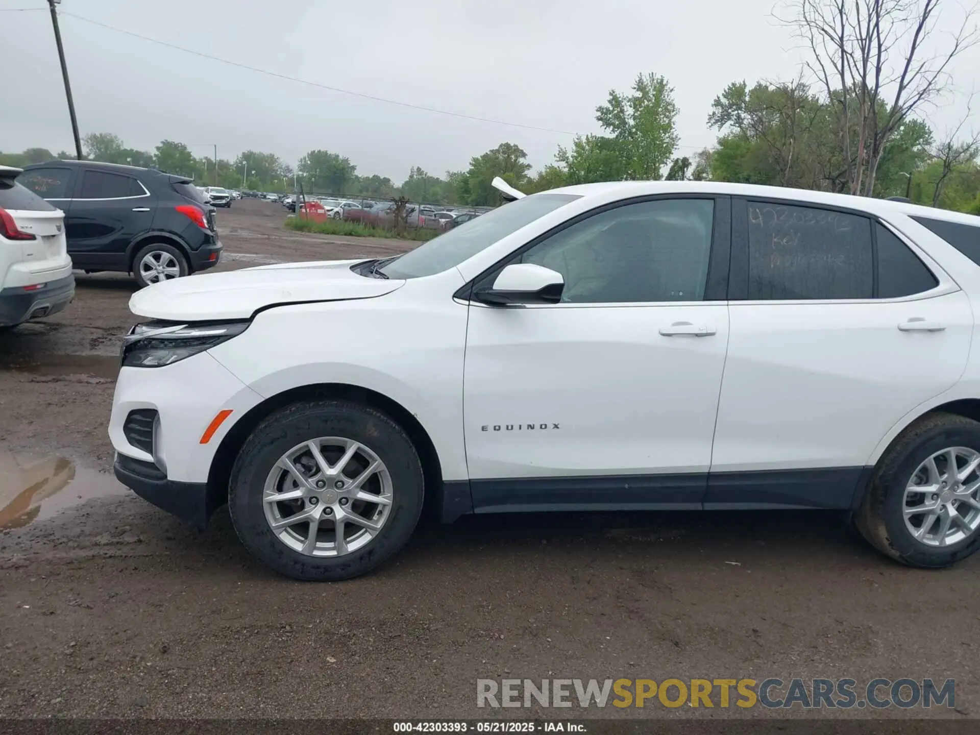 14 fotografías del automóvil dañado 3GNAXKEG1PS157600 CHEVROLET EQUINOX 2023