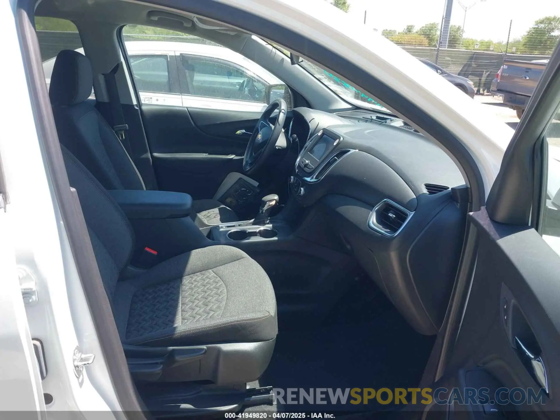 5 fotografías del automóvil dañado 3GNAXKEG1PS204866 CHEVROLET EQUINOX 2023
