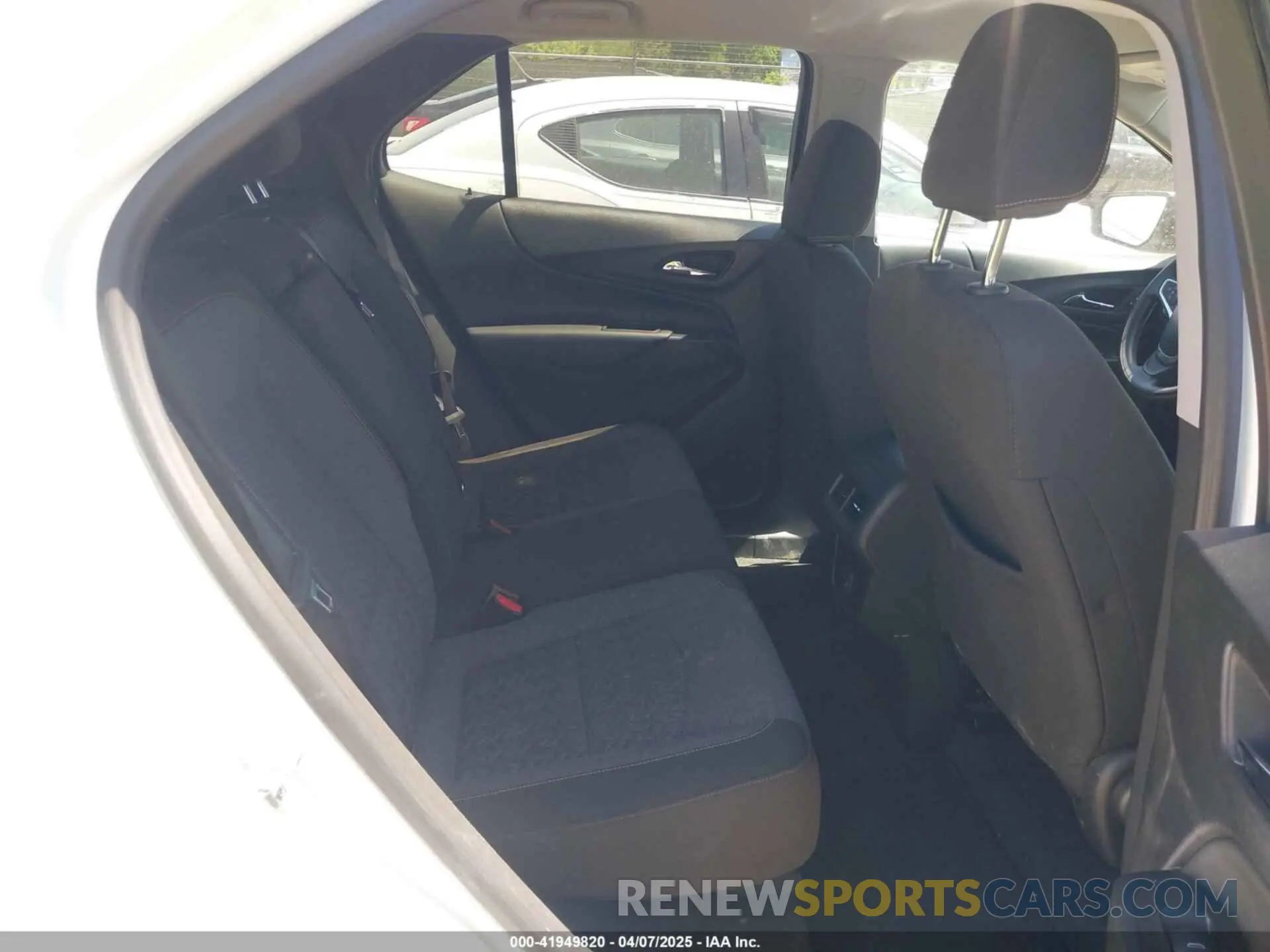 8 fotografías del automóvil dañado 3GNAXKEG1PS204866 CHEVROLET EQUINOX 2023