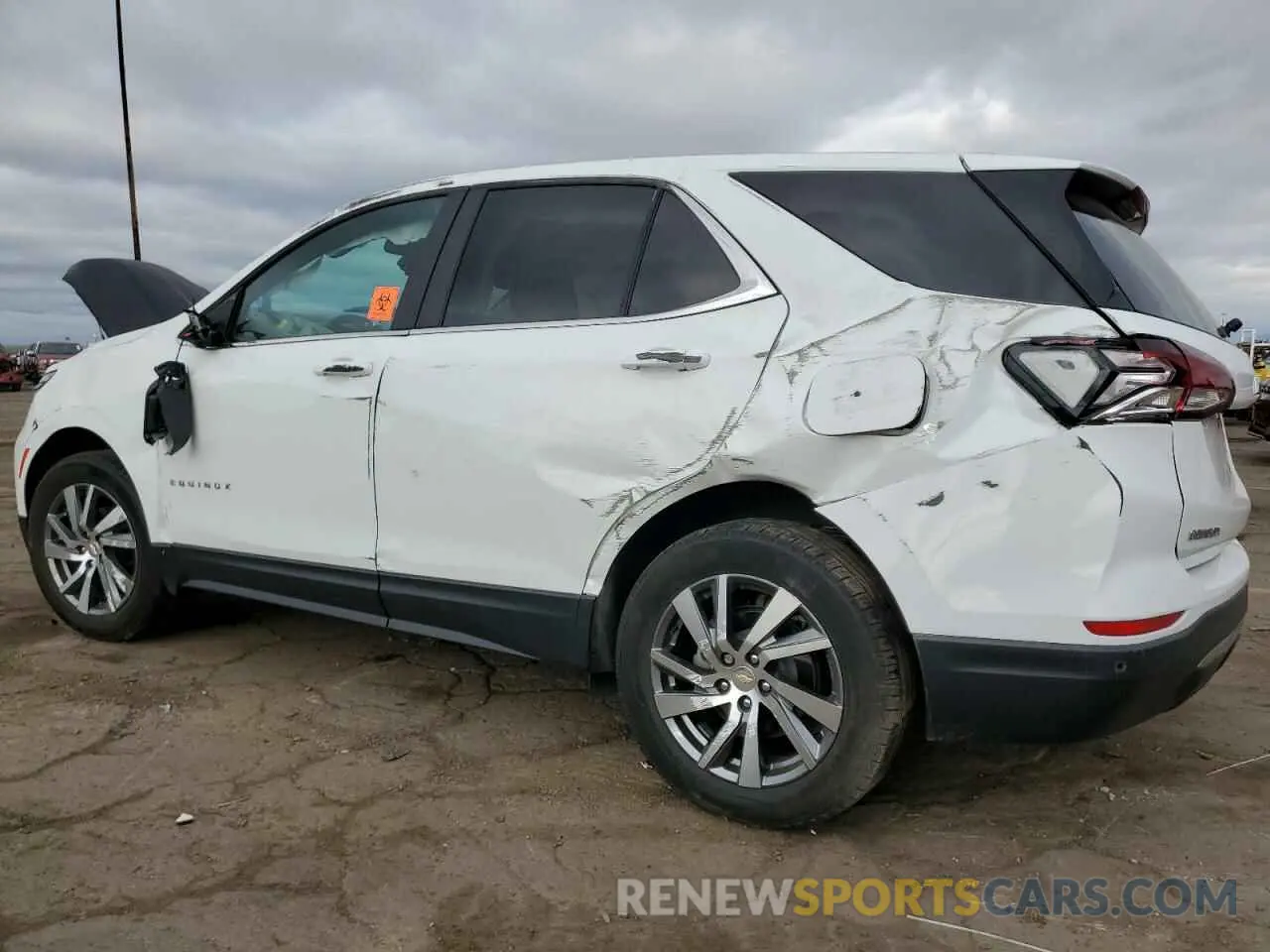 2 fotografías del automóvil dañado 3GNAXKEG2PS136514 CHEVROLET EQUINOX 2023