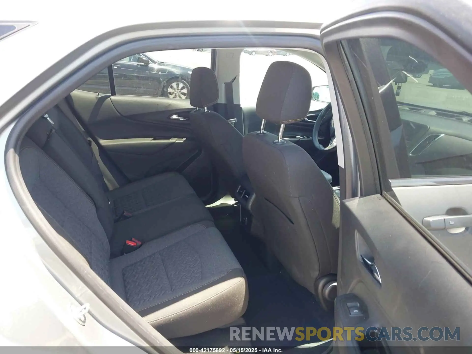 8 fotografías del automóvil dañado 3GNAXKEG4PS188923 CHEVROLET EQUINOX 2023