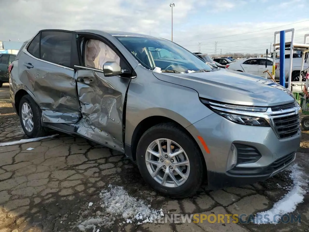 4 fotografías del automóvil dañado 3GNAXKEG6PS163859 CHEVROLET EQUINOX 2023