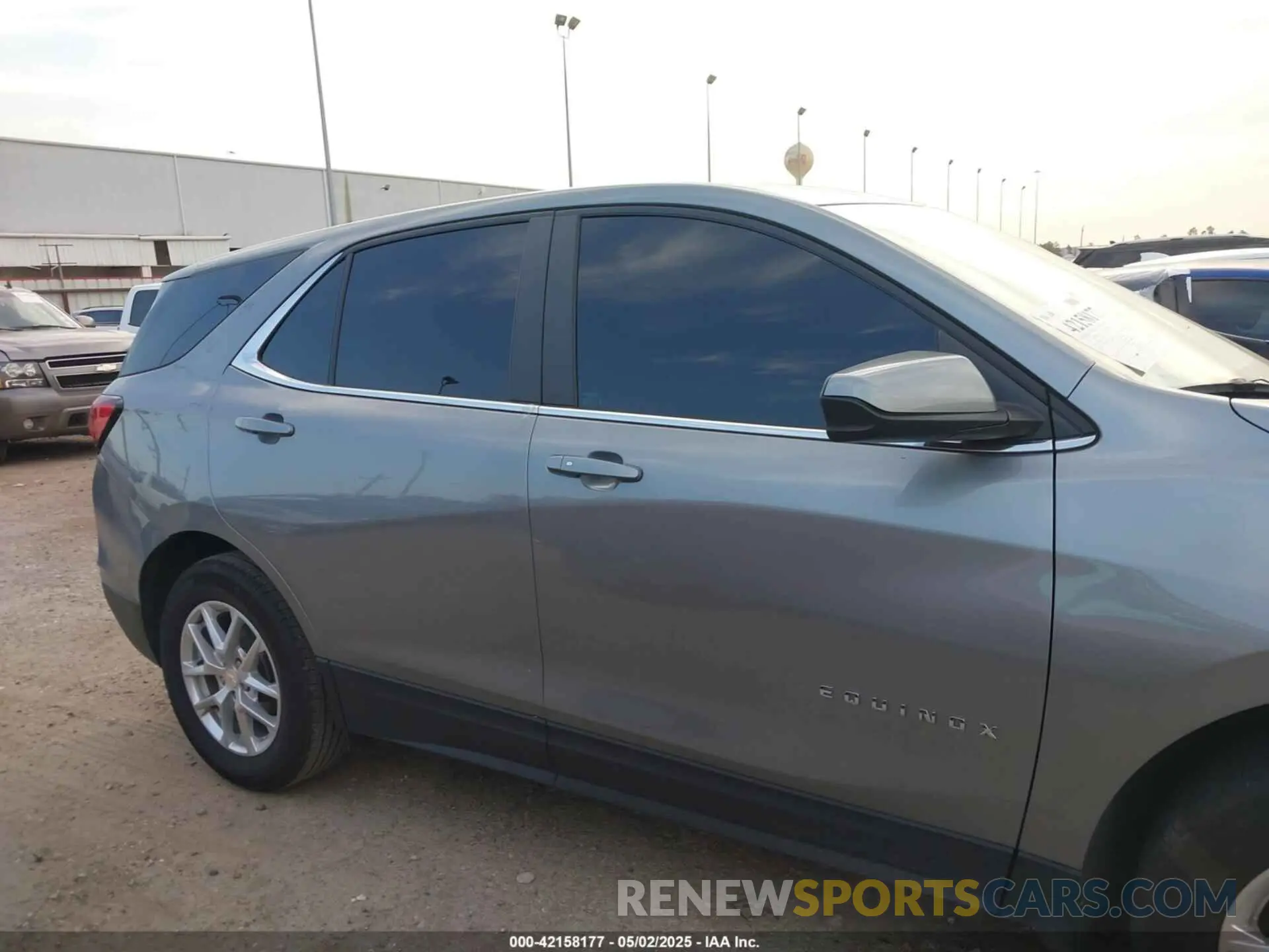 13 fotografías del automóvil dañado 3GNAXKEG7PS213930 CHEVROLET EQUINOX 2023