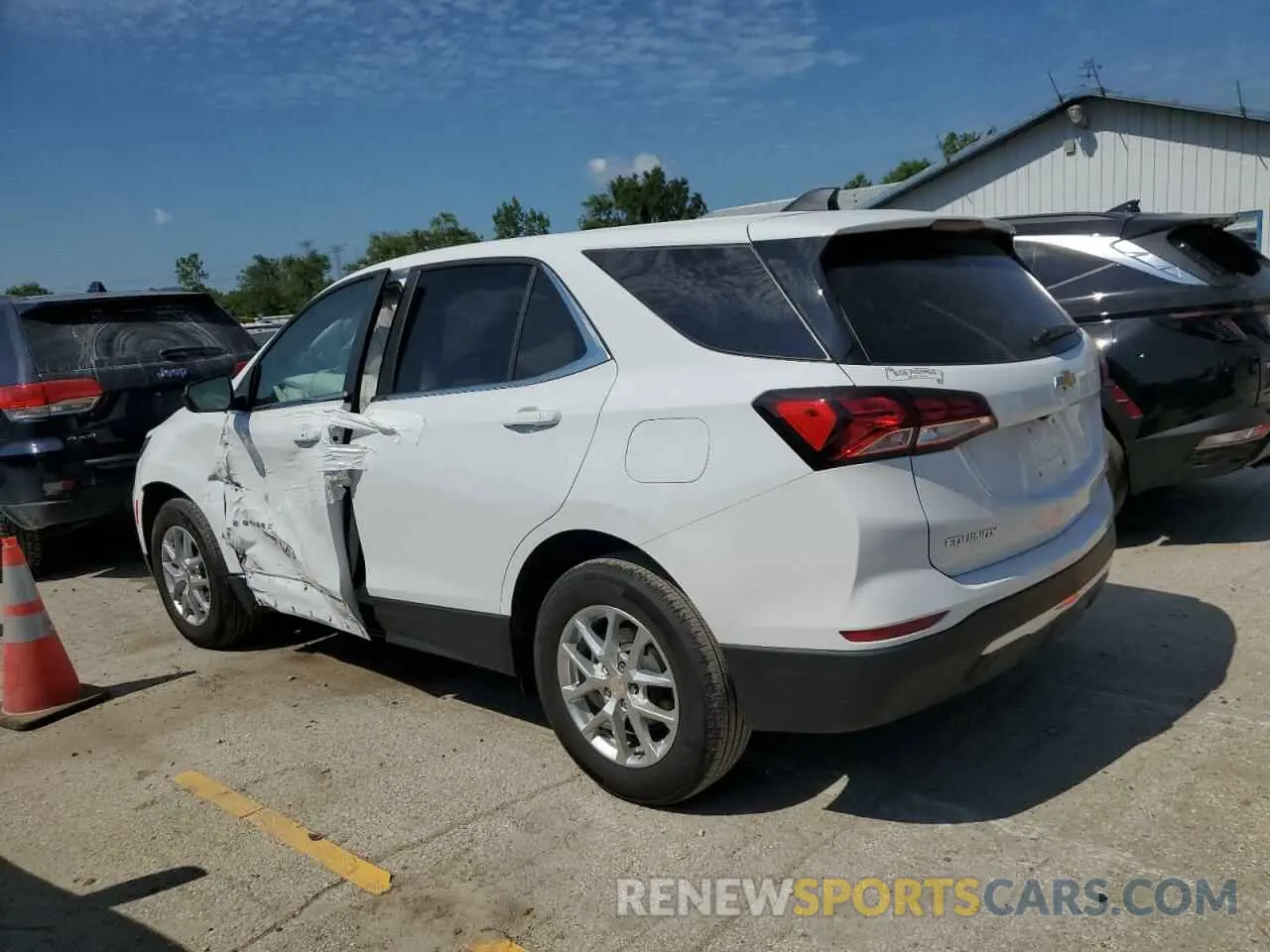 2 fotografías del automóvil dañado 3GNAXKEG9PL249001 CHEVROLET EQUINOX 2023