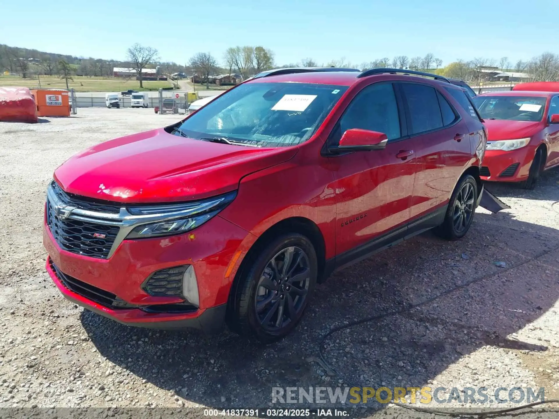 2 fotografías del automóvil dañado 3GNAXMEG1PL137627 CHEVROLET EQUINOX 2023