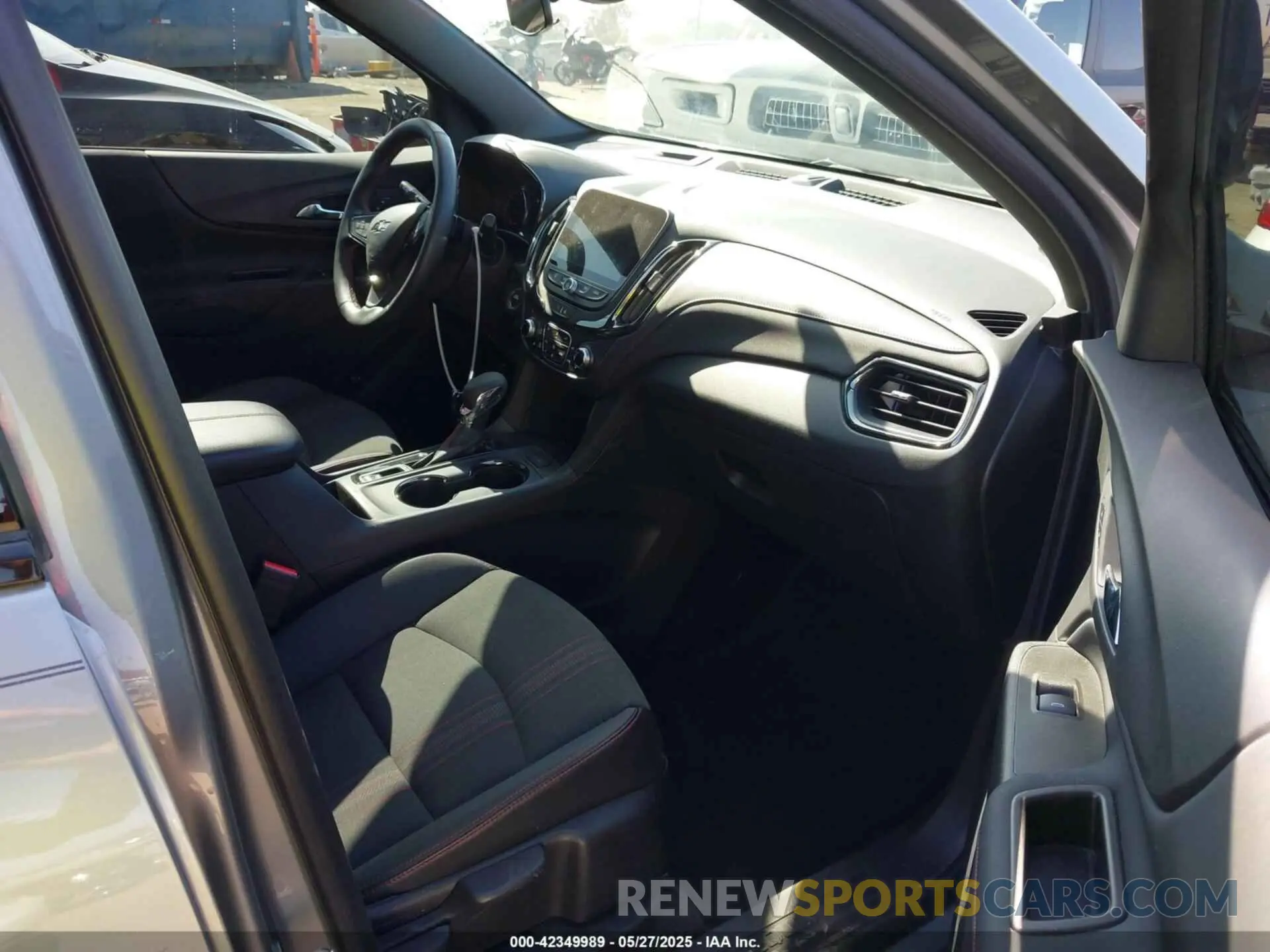 5 fotografías del automóvil dañado 3GNAXMEG9PS187746 CHEVROLET EQUINOX 2023