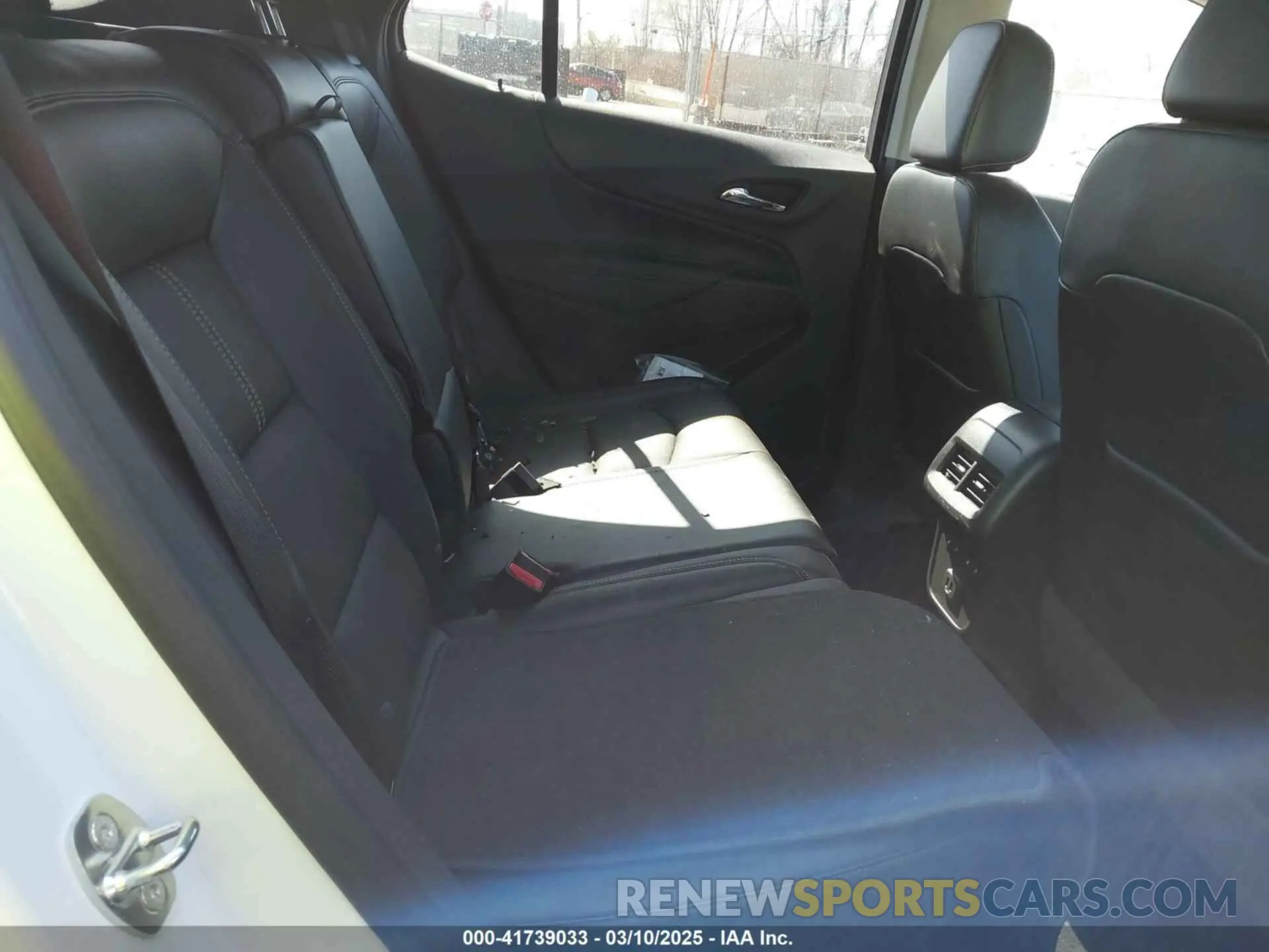 8 fotografías del automóvil dañado 3GNAXNEG7PL120174 CHEVROLET EQUINOX 2023