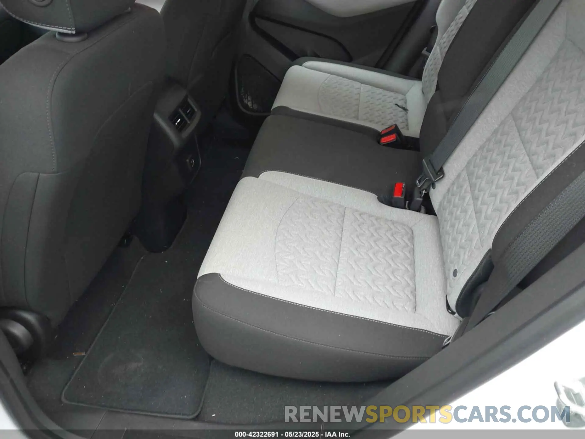 8 fotografías del automóvil dañado 3GNAXSEG1PL124784 CHEVROLET EQUINOX 2023